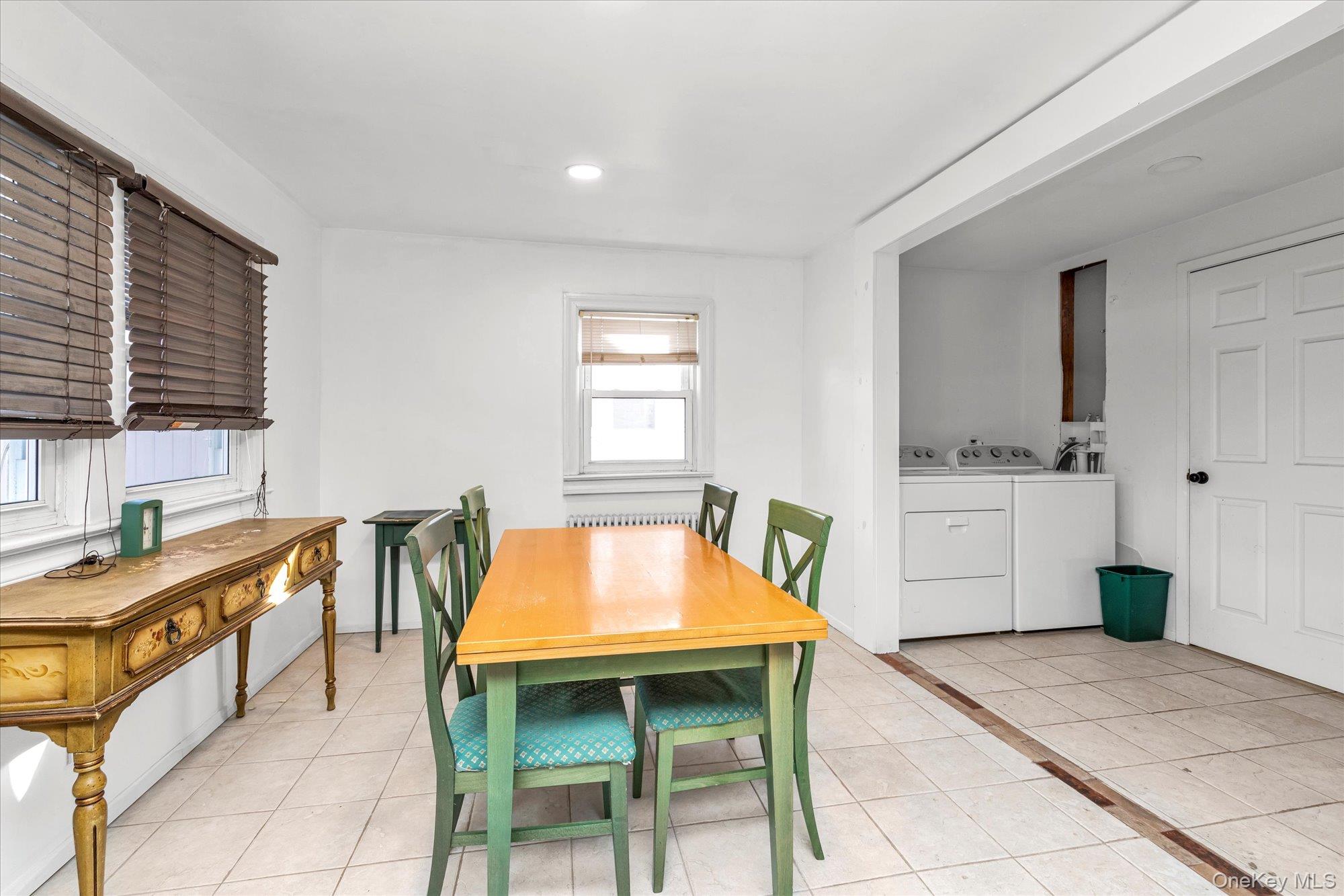 #9 photo, 303 Oak Street, South Hempstead , NY 11550