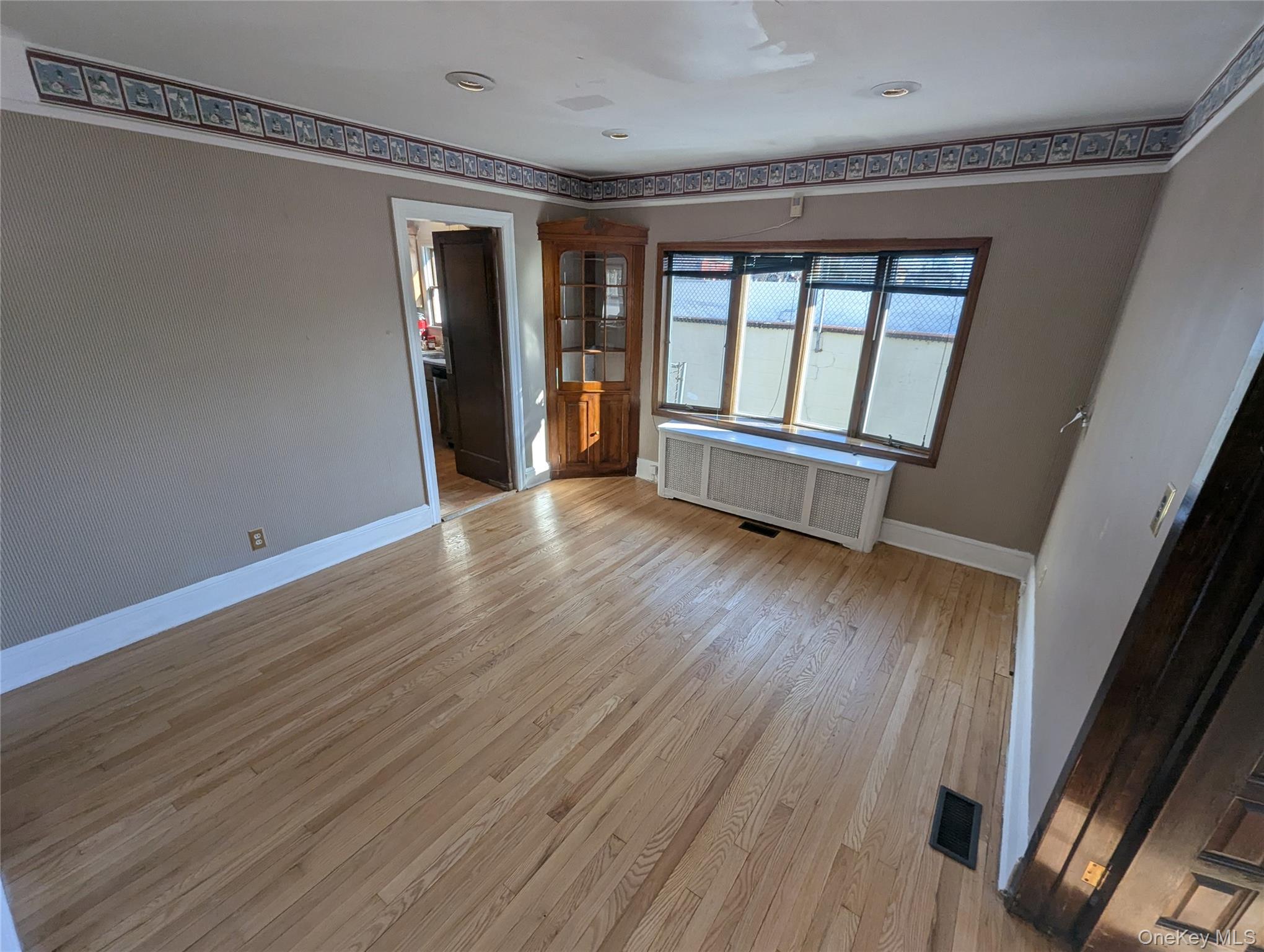 #17 photo, 153 W Main Street, Kings Park , NY 11754