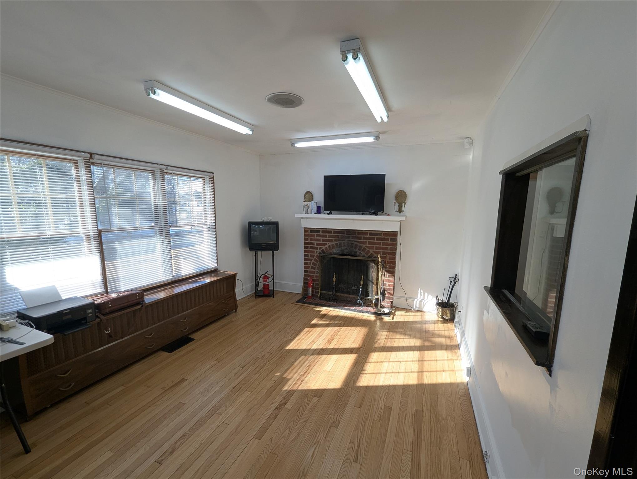 #13 photo, 153 W Main Street, Kings Park , NY 11754