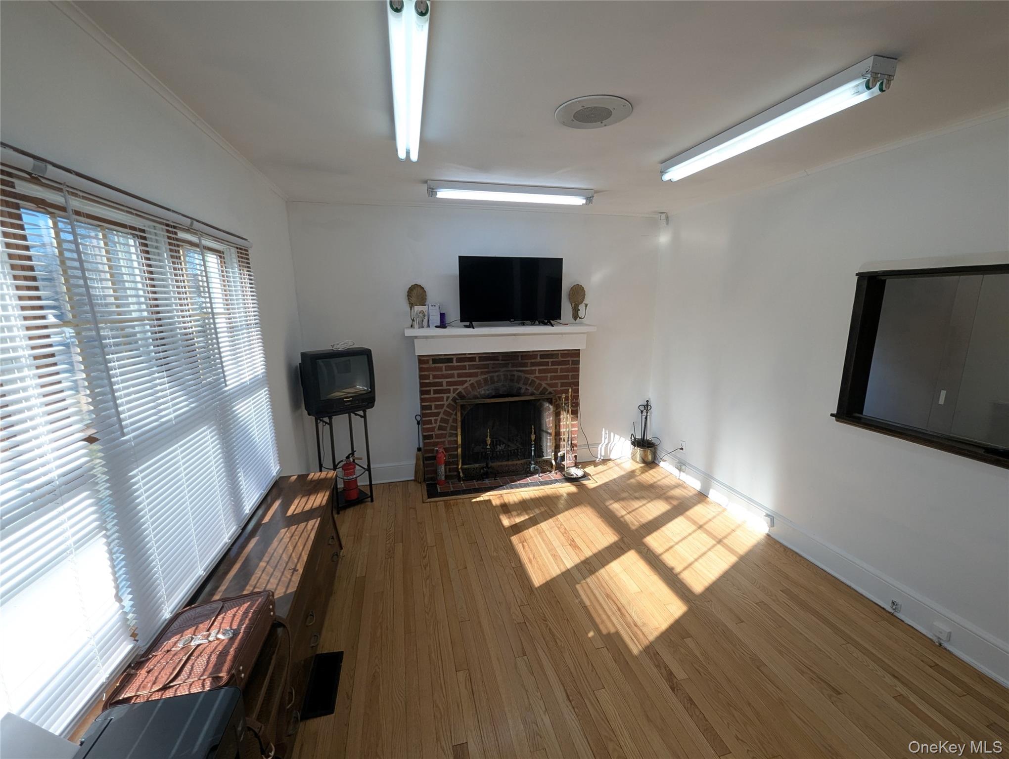 #14 photo, 153 W Main Street, Kings Park , NY 11754