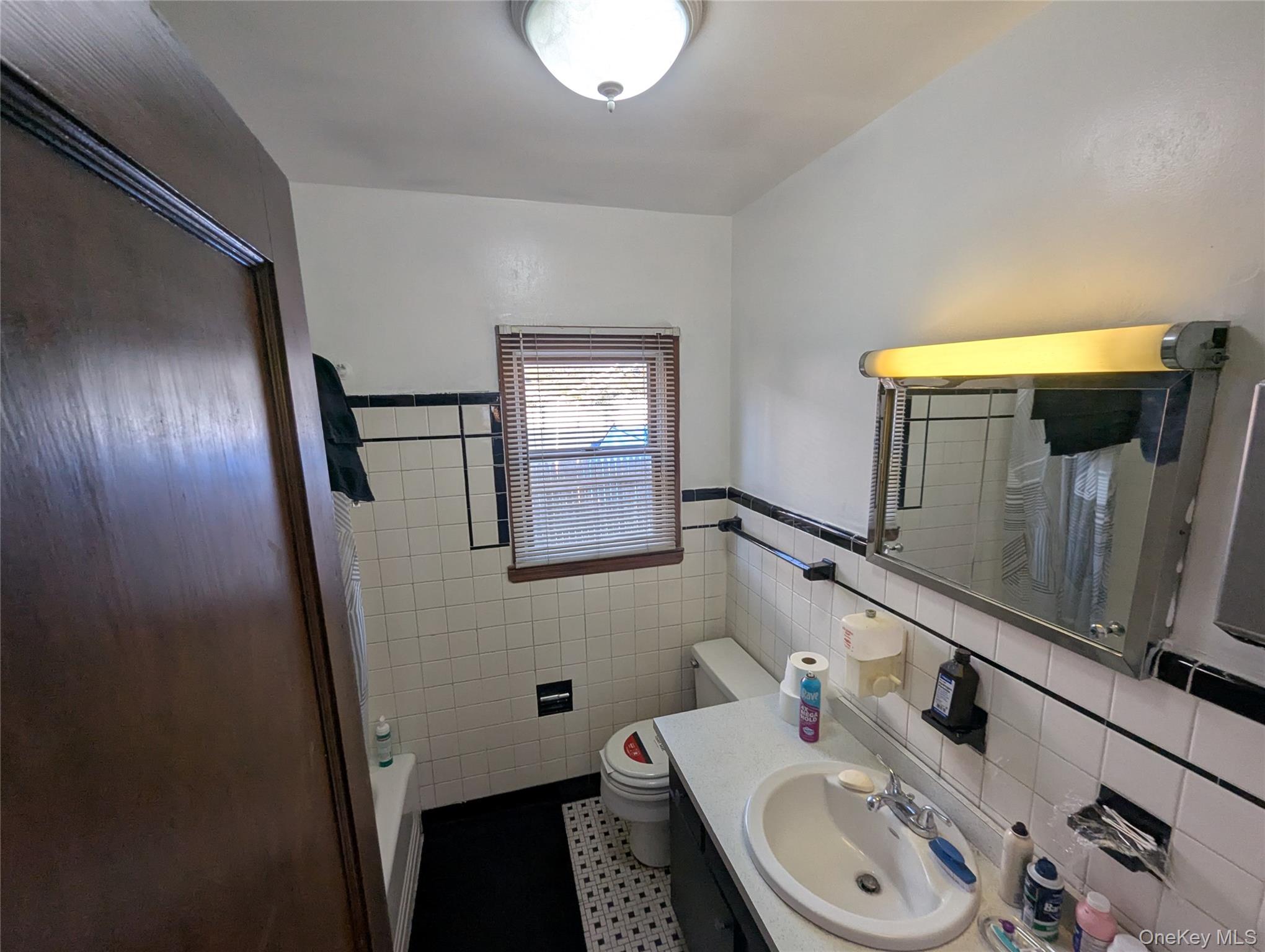 #8 photo, 153 W Main Street, Kings Park , NY 11754