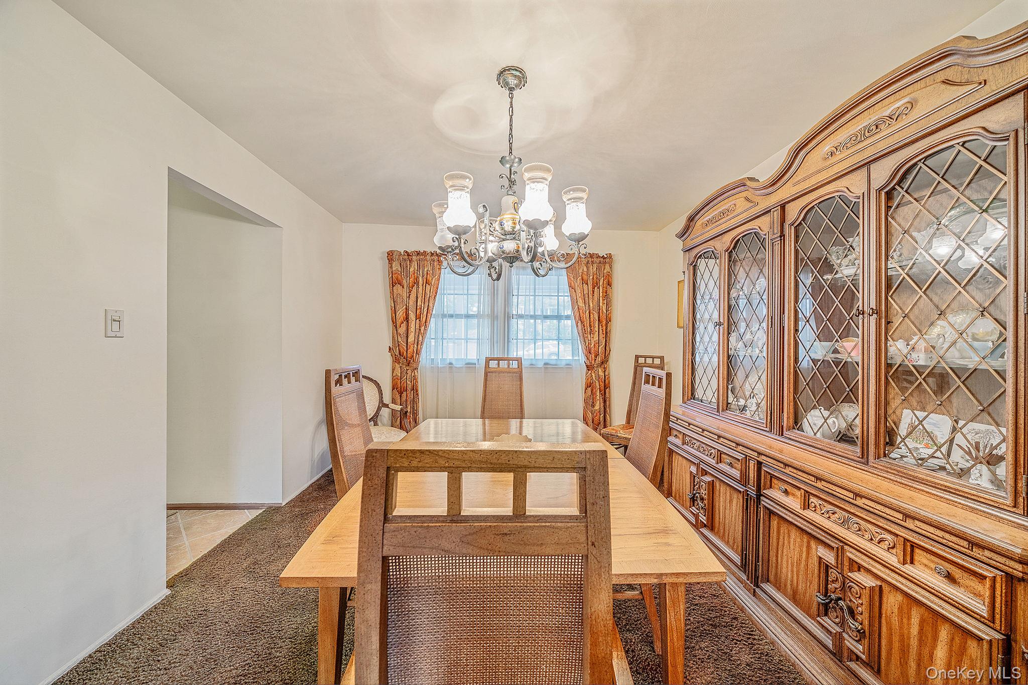 #13 photo, 10 Penelope Drive, מחוז סאפוק East Setauket , NY 11733