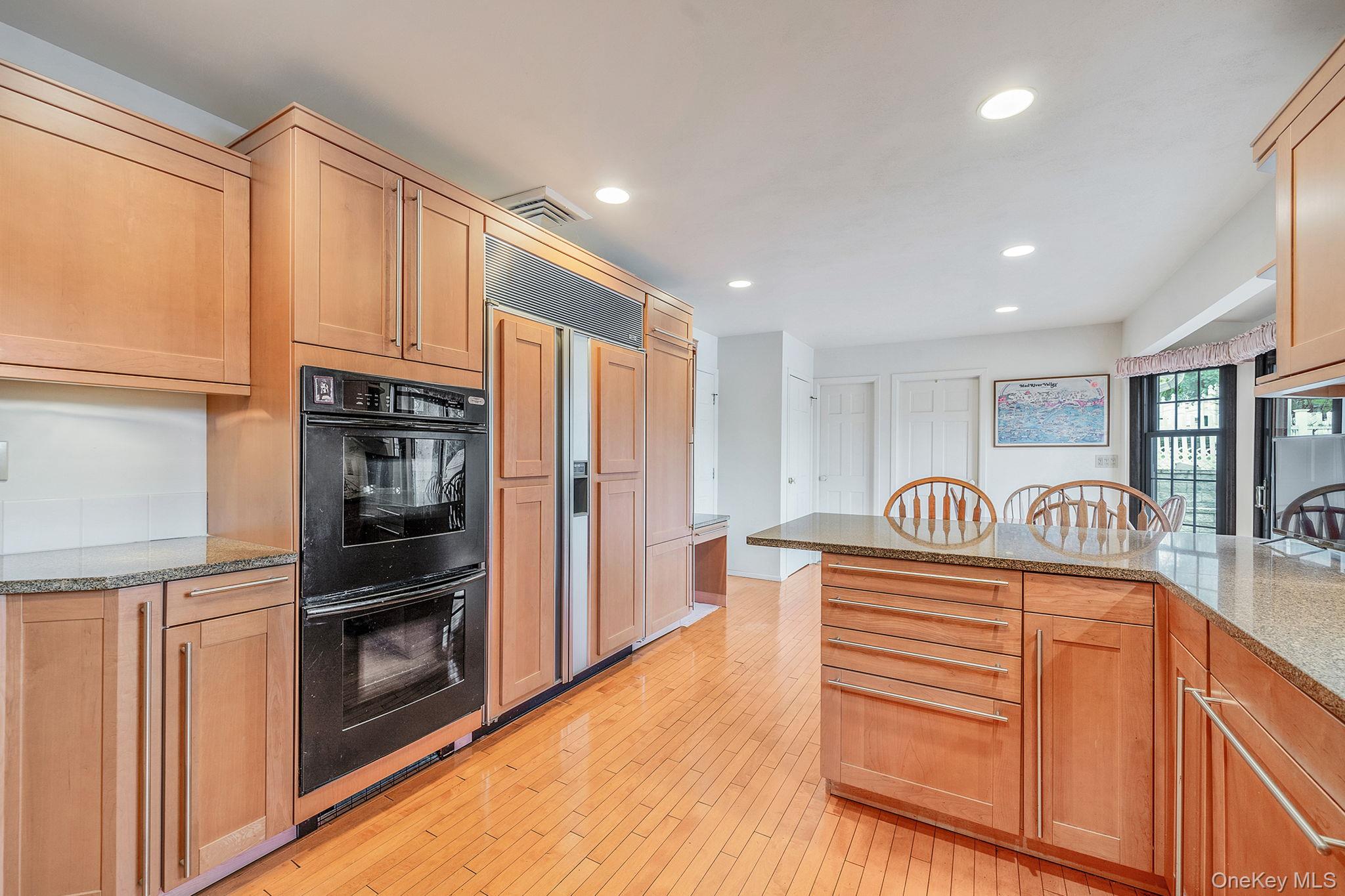 #15 photo, 10 Penelope Drive, מחוז סאפוק East Setauket , NY 11733