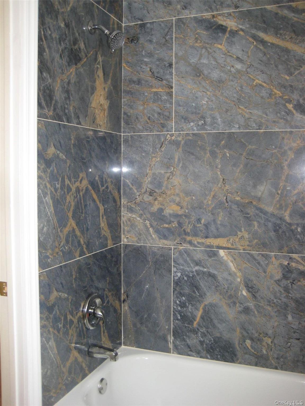 #12 photo, 117 Blydenburg Avenue, سوفولك Smithtown , NY 11787