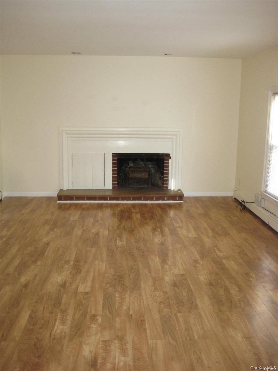 #5 photo, 117 Blydenburg Avenue, سوفولك Smithtown , NY 11787