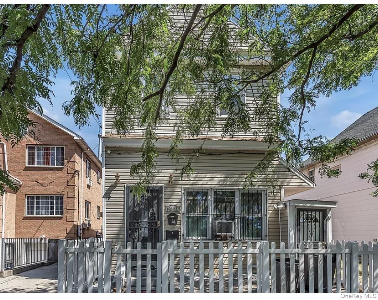 #1 photo, 16013 N Conduit Avenue, קווינס Springfield Gardens , NY 11434