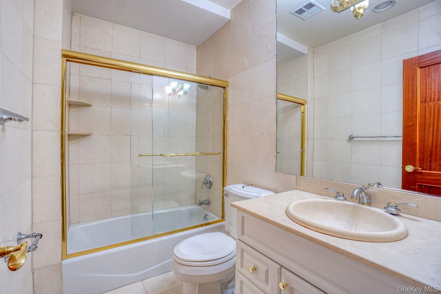 #4 photo, 171 Great Neck Road, Great Neck , NY 11021