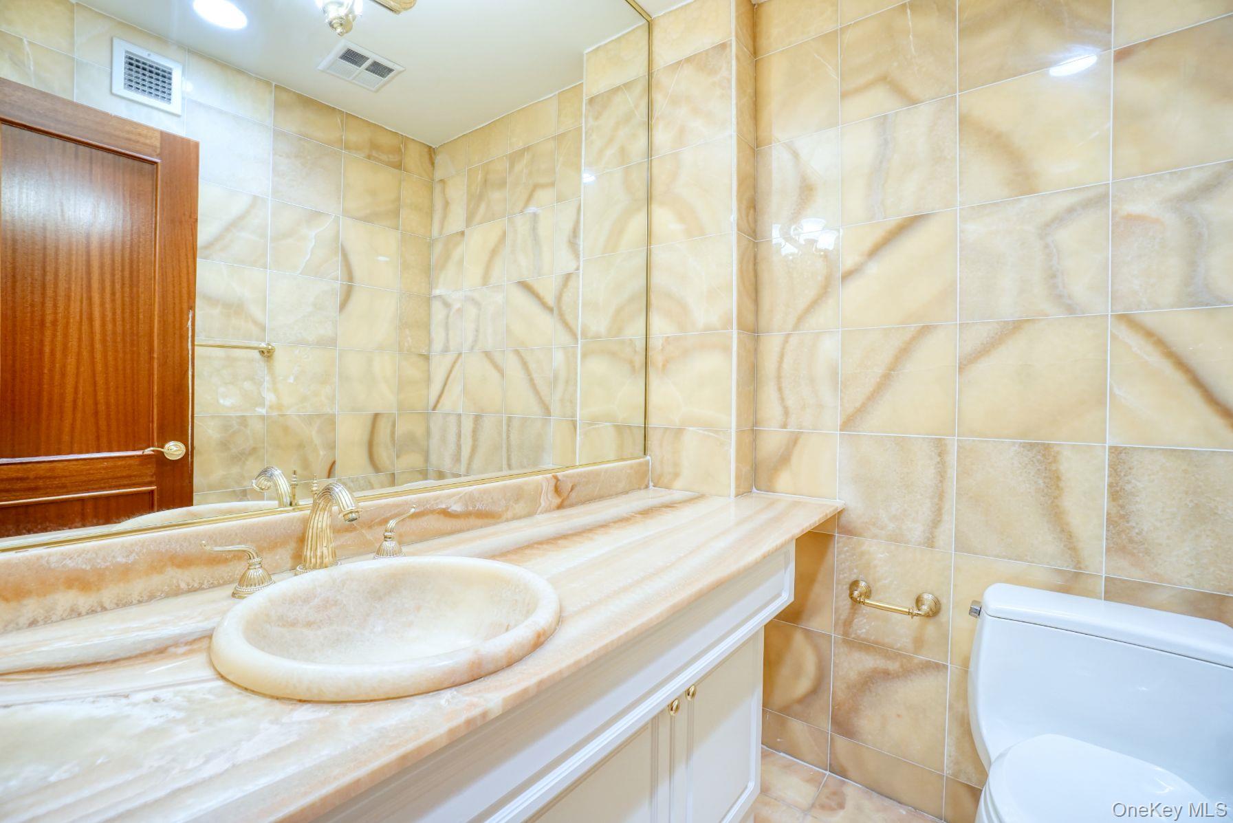 #7 photo, 171 Great Neck Road, Great Neck , NY 11021