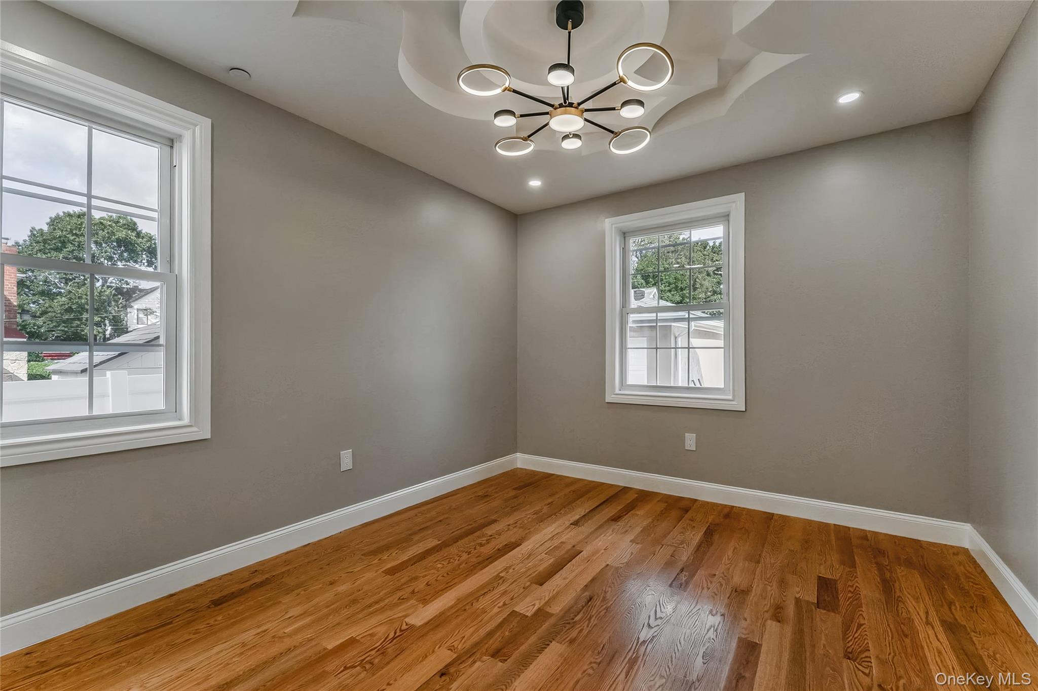 #13 photo, 116-39 Newburg St, Saint Albans , NY 11412