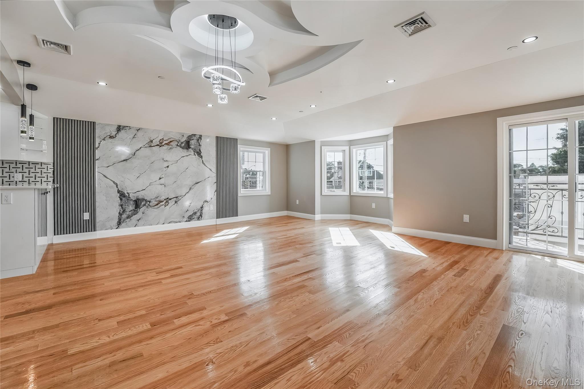 #3 photo, 116-39 Newburg St, Saint Albans , NY 11412