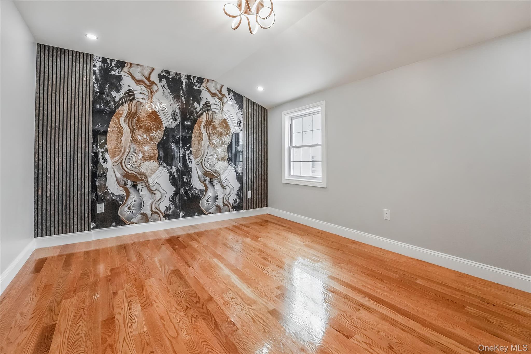 #7 photo, 116-39 Newburg St, Saint Albans , NY 11412