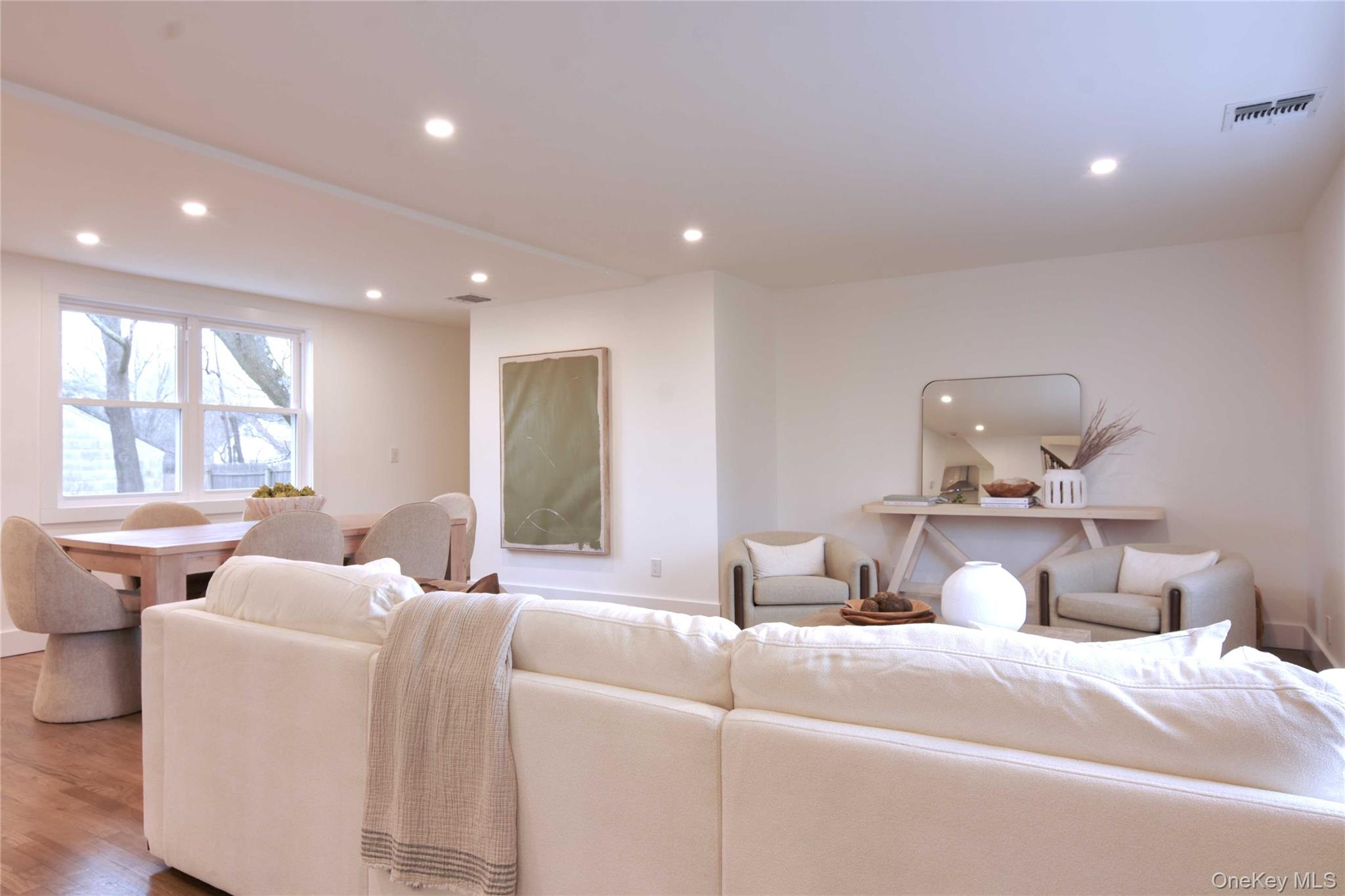 #14 photo, 26 Clinton Street, Саффолк ‖ Center Moriches , NY 11934