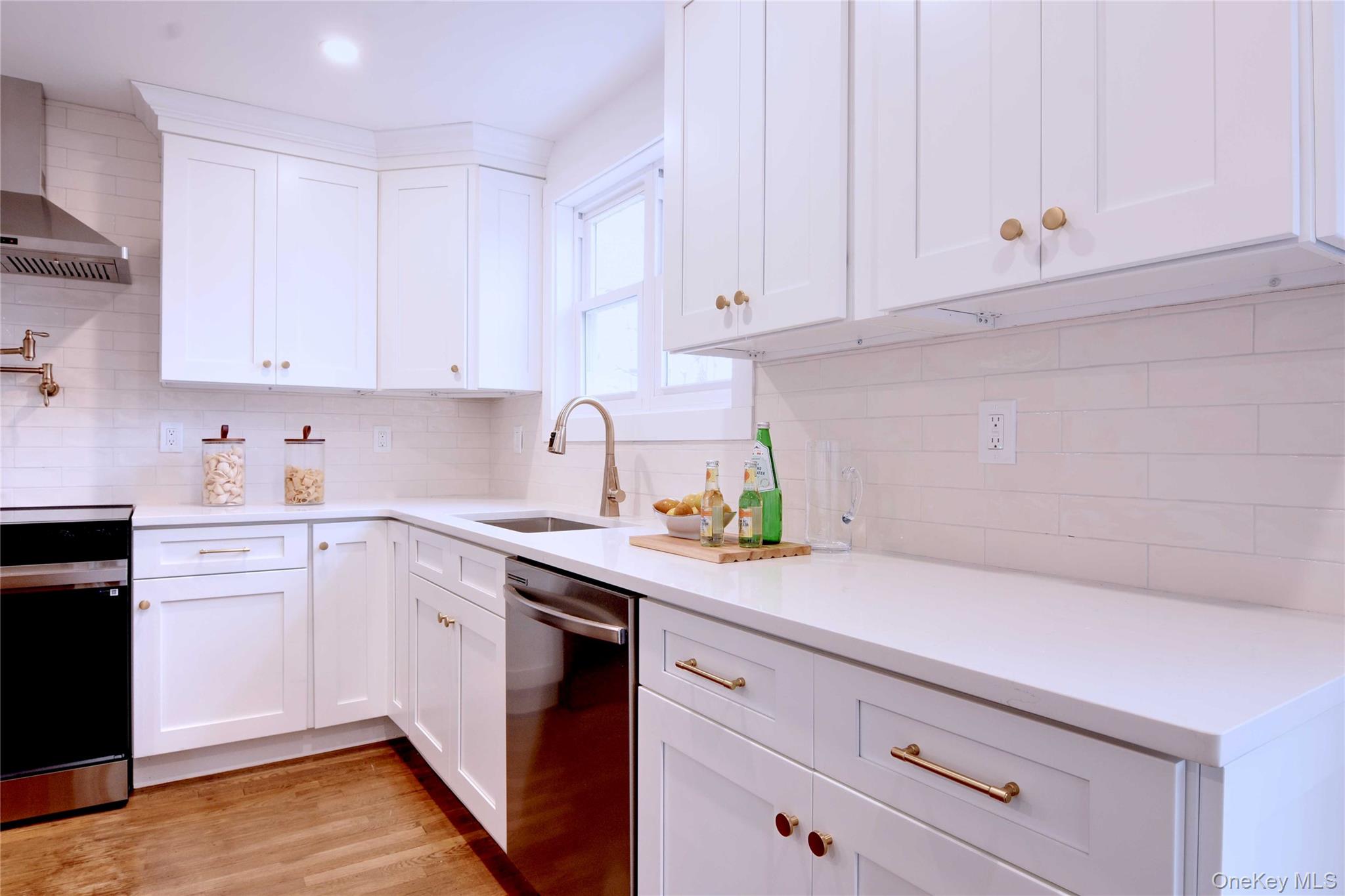 #6 photo, 26 Clinton Street, Саффолк ‖ Center Moriches , NY 11934