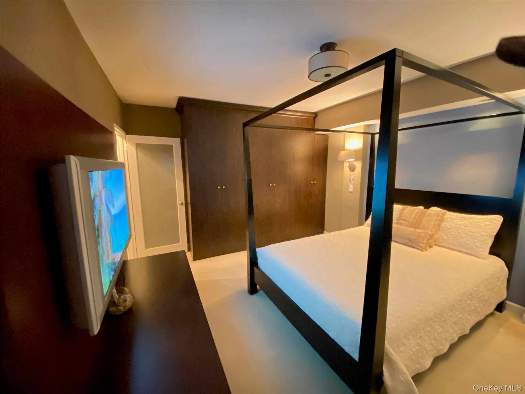 #11 photo, 110-20 71st Ave, Forest Hills , NY 11375