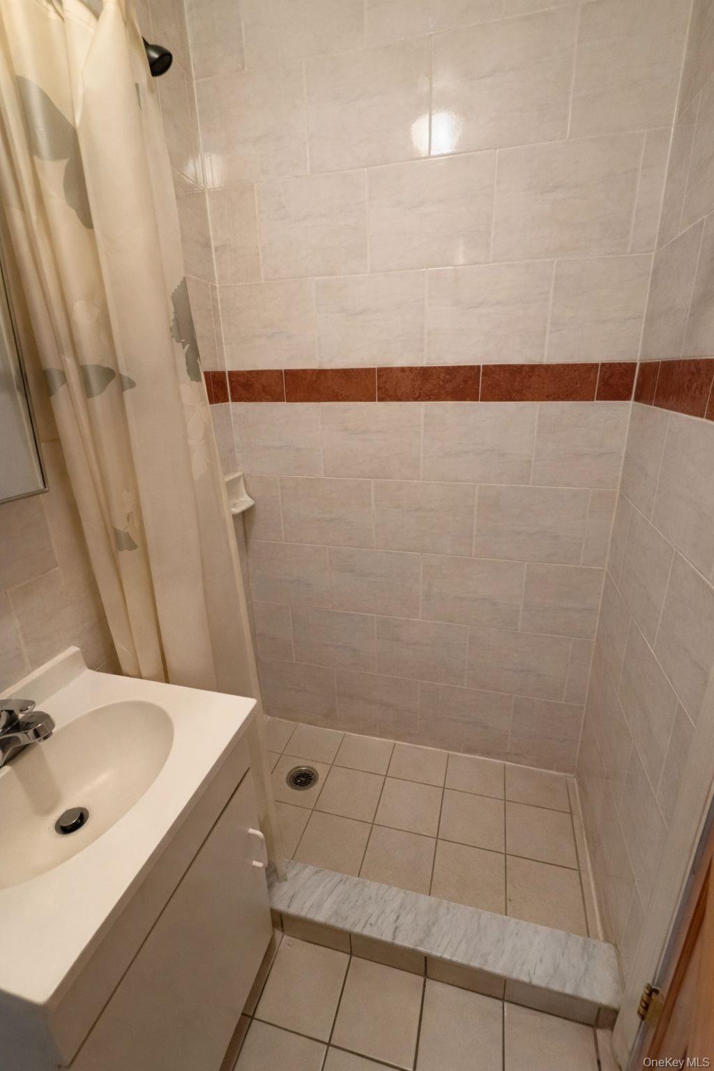 #8 photo, 138-10 35th Avenue, Flushing , NY 11354