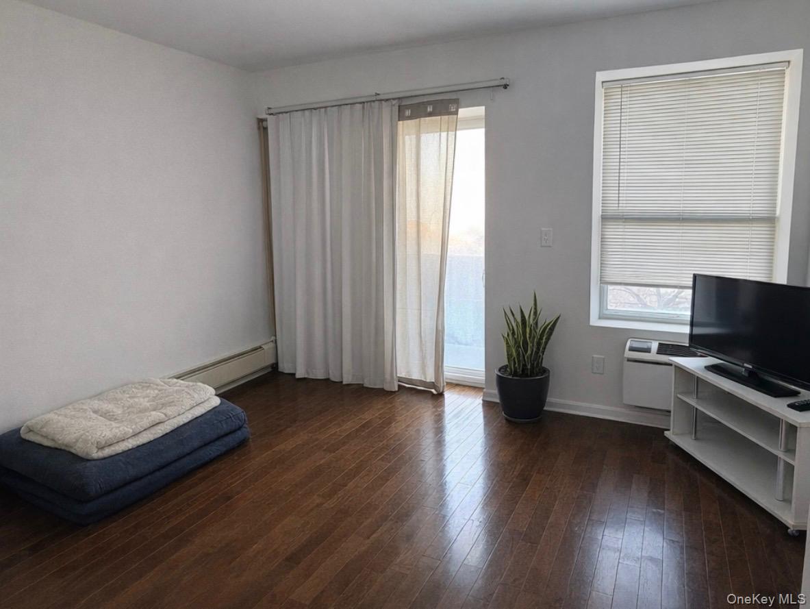 #9 photo, 138-10 35th Avenue, Flushing , NY 11354