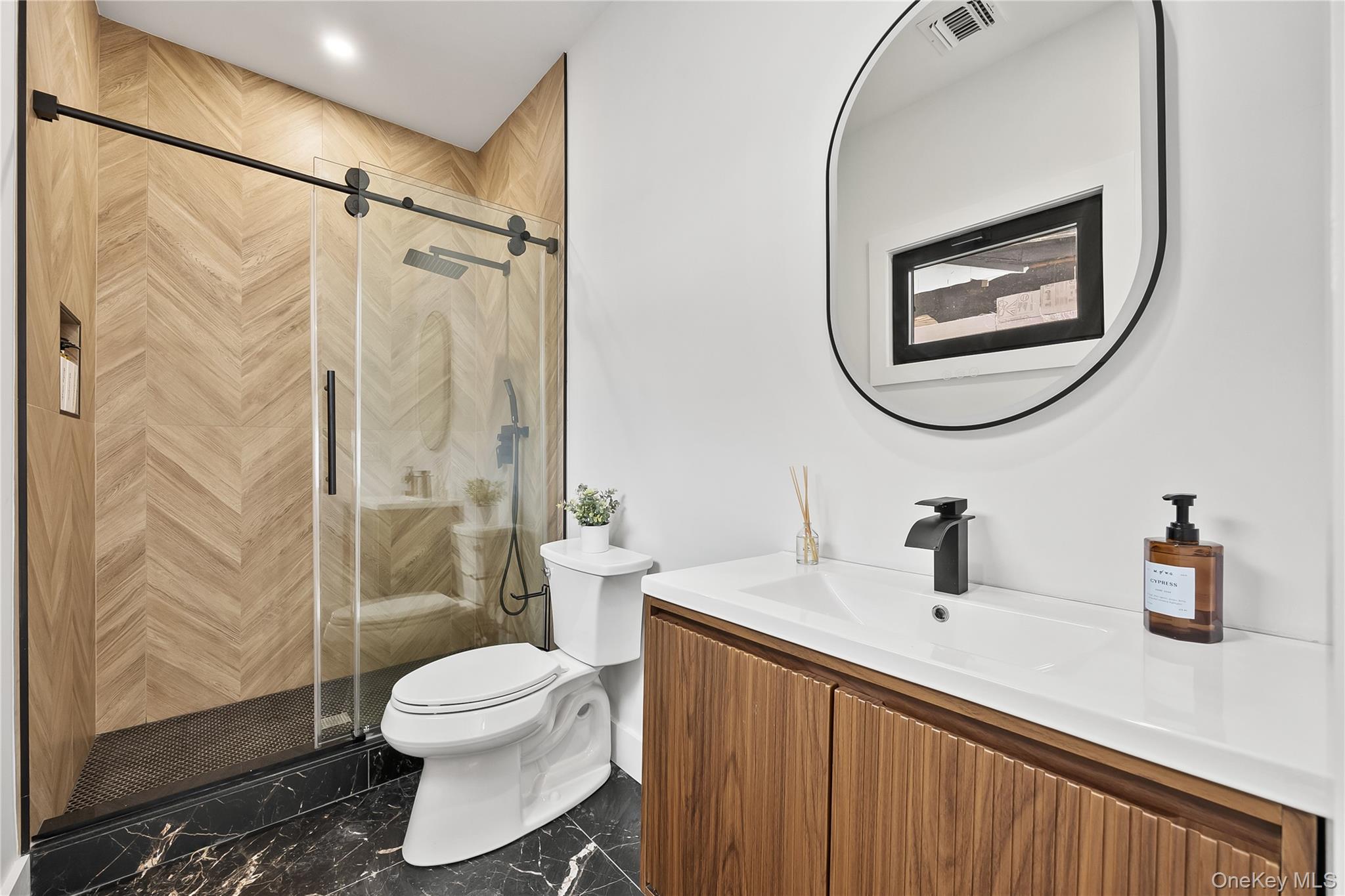 #12 photo, 48 Martin Lane, Westbury , NY 11590