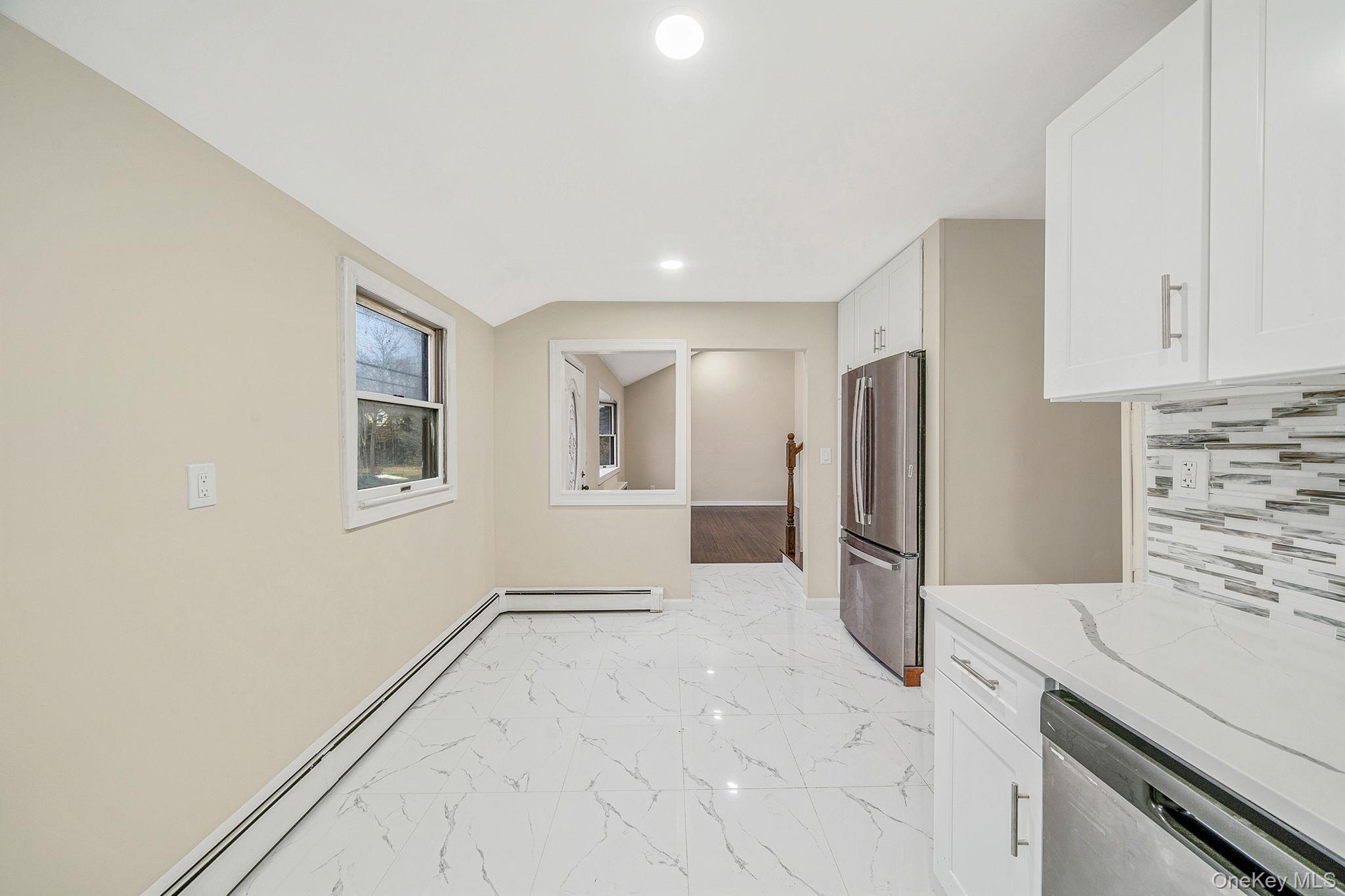 #16 photo, 119 Foster Road, 롱 아일랜드 Ronkonkoma , NY 11779