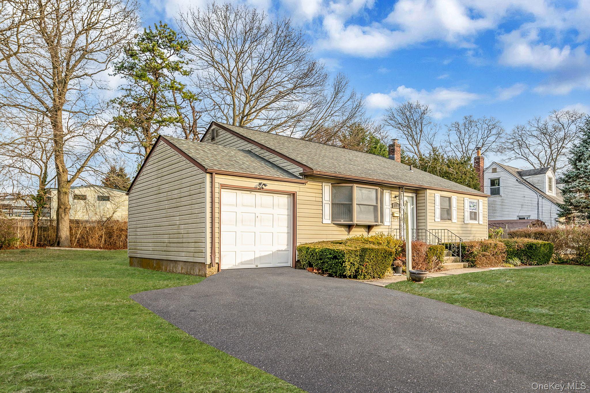 #2 photo, 119 Foster Road, 롱 아일랜드 Ronkonkoma , NY 11779
