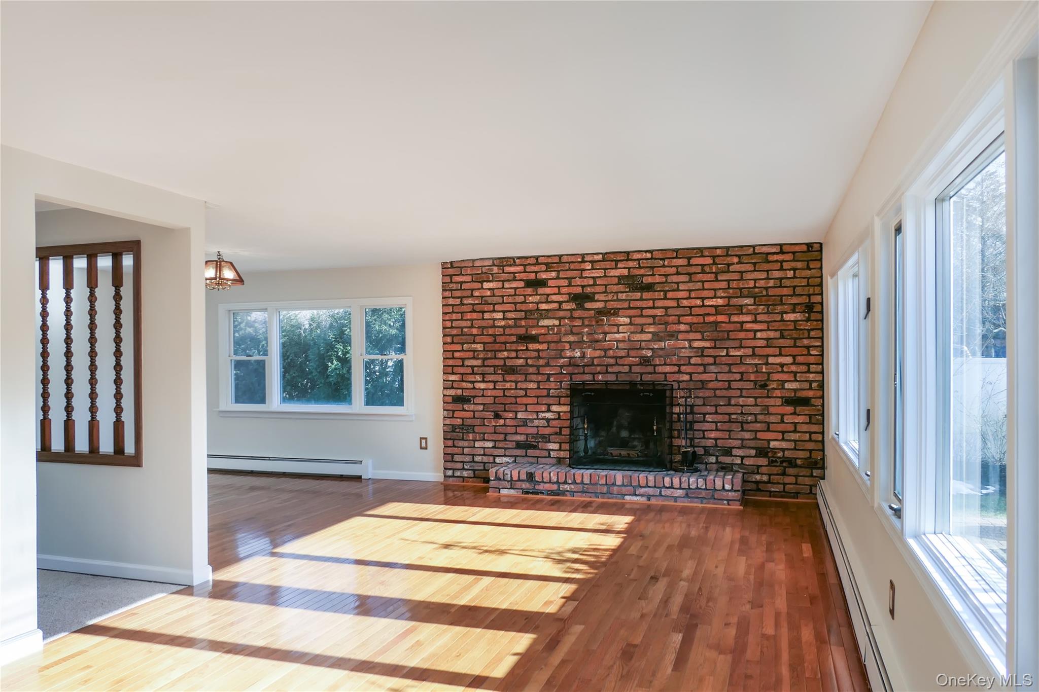 #12 photo, 10 Marie Crescent, सफ़ोक काउंटी East Patchogue , NY 11772