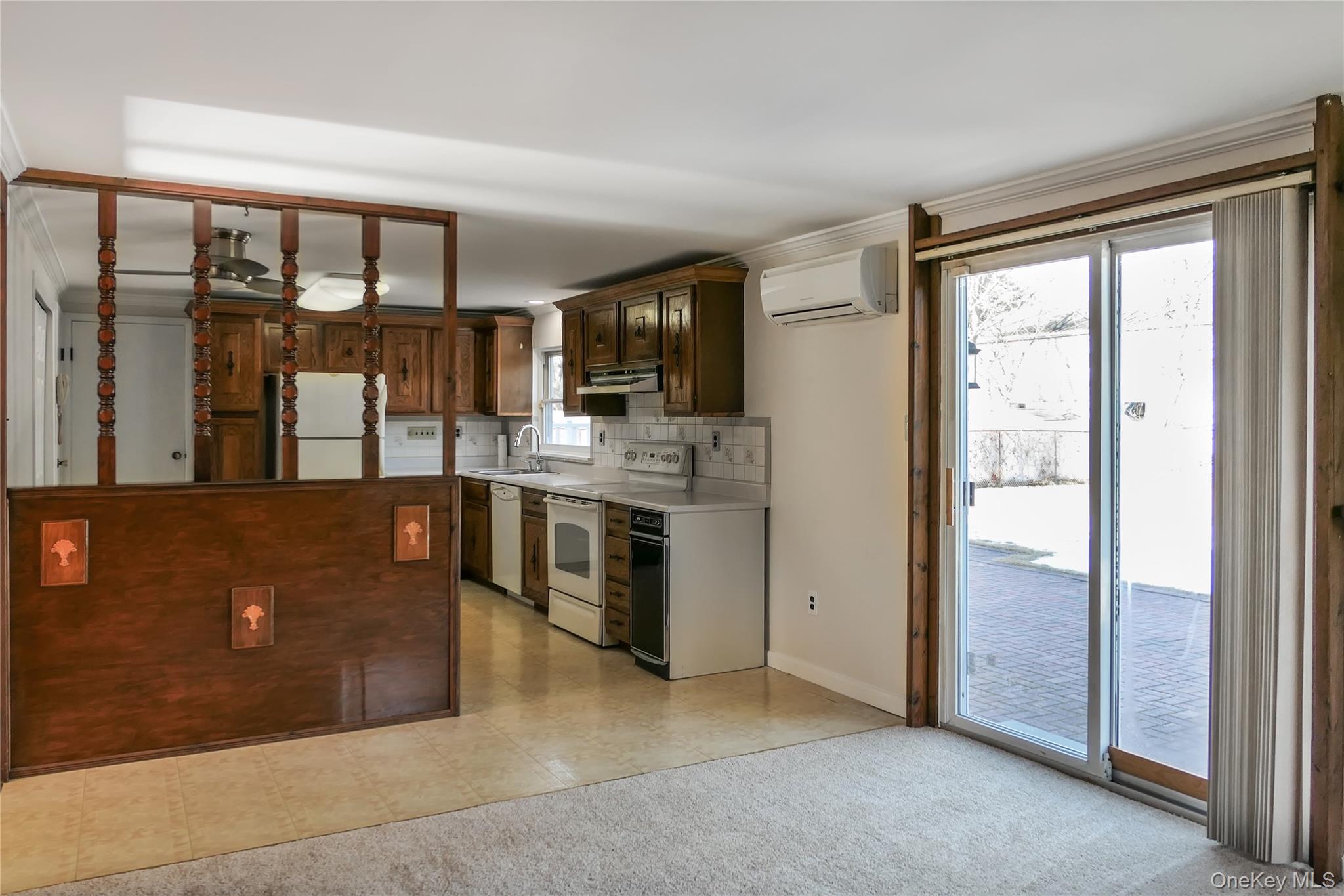 #17 photo, 10 Marie Crescent, सफ़ोक काउंटी East Patchogue , NY 11772