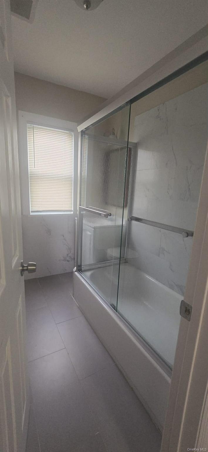 #10 photo, 108-24 Springfield Boulevard, क्वीन्स गाँव Queens Village , NY 11429