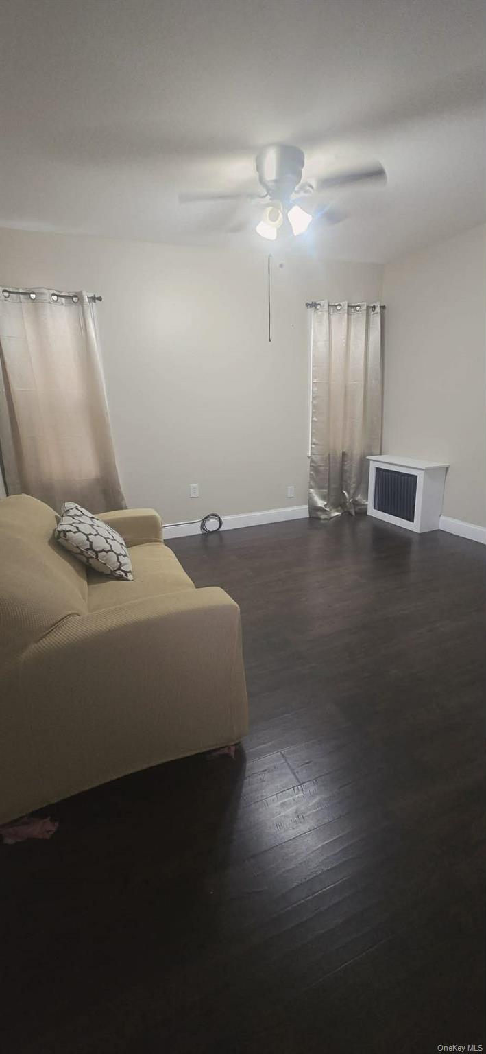 #9 photo, 108-24 Springfield Boulevard, क्वीन्स गाँव Queens Village , NY 11429