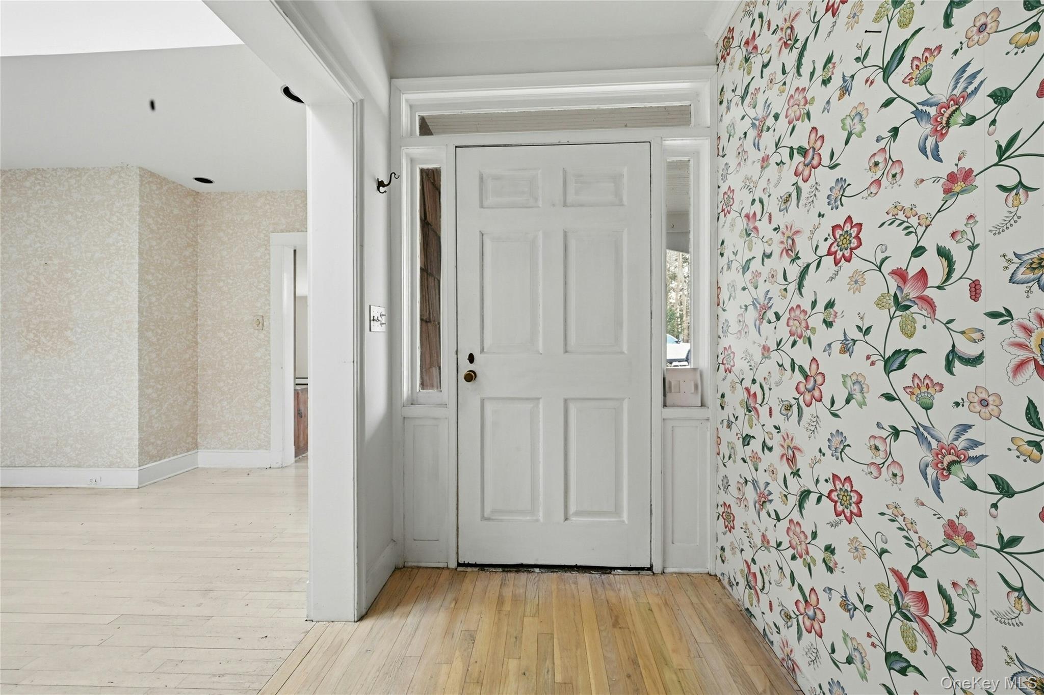 #18 photo, 54 Cove Road, Huntington , NY 11743