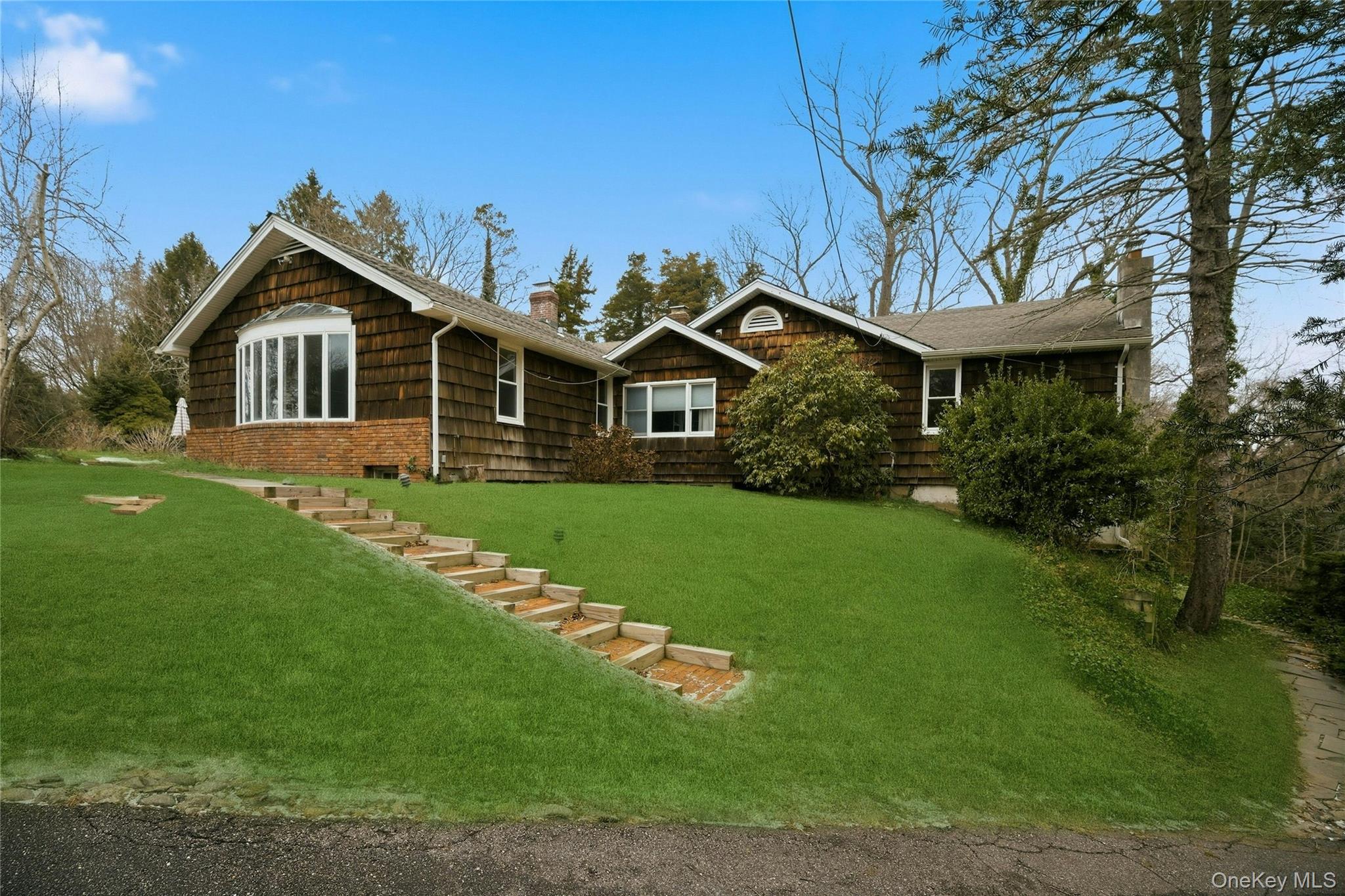 #2 photo, 54 Cove Road, Huntington , NY 11743