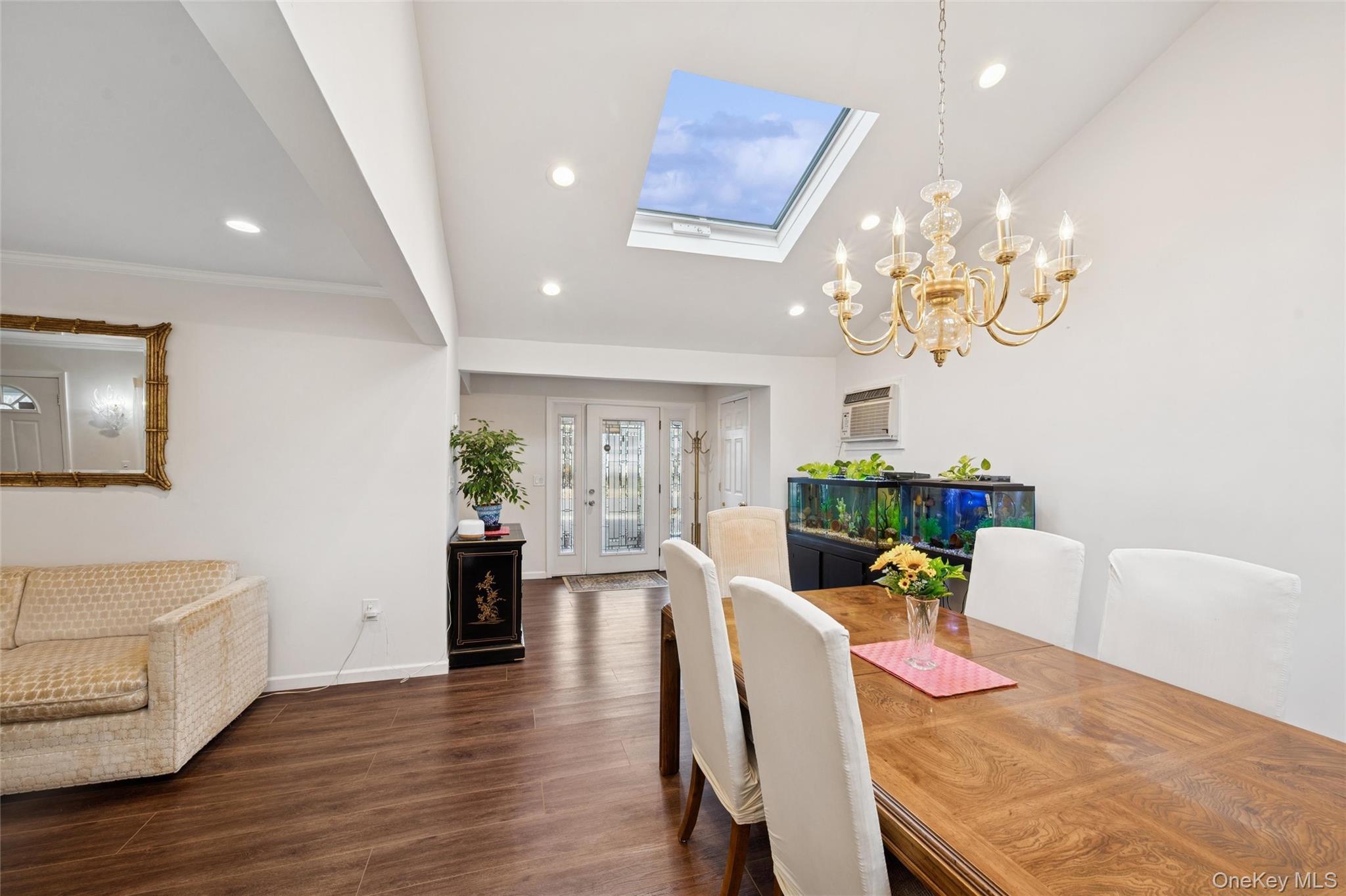 #12 photo, 14 March Lane, Westbury , NY 11590