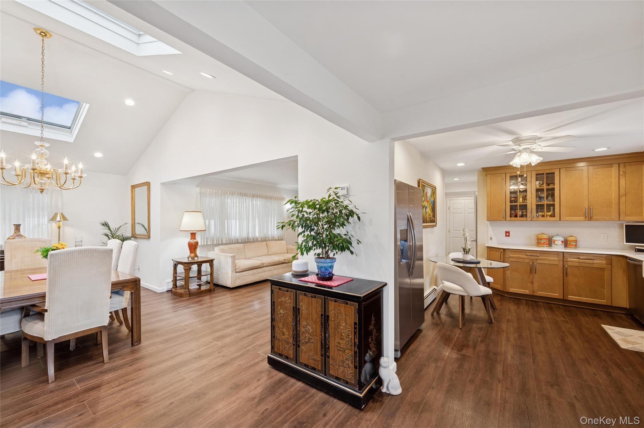 #8 photo, 14 March Lane, Westbury , NY 11590