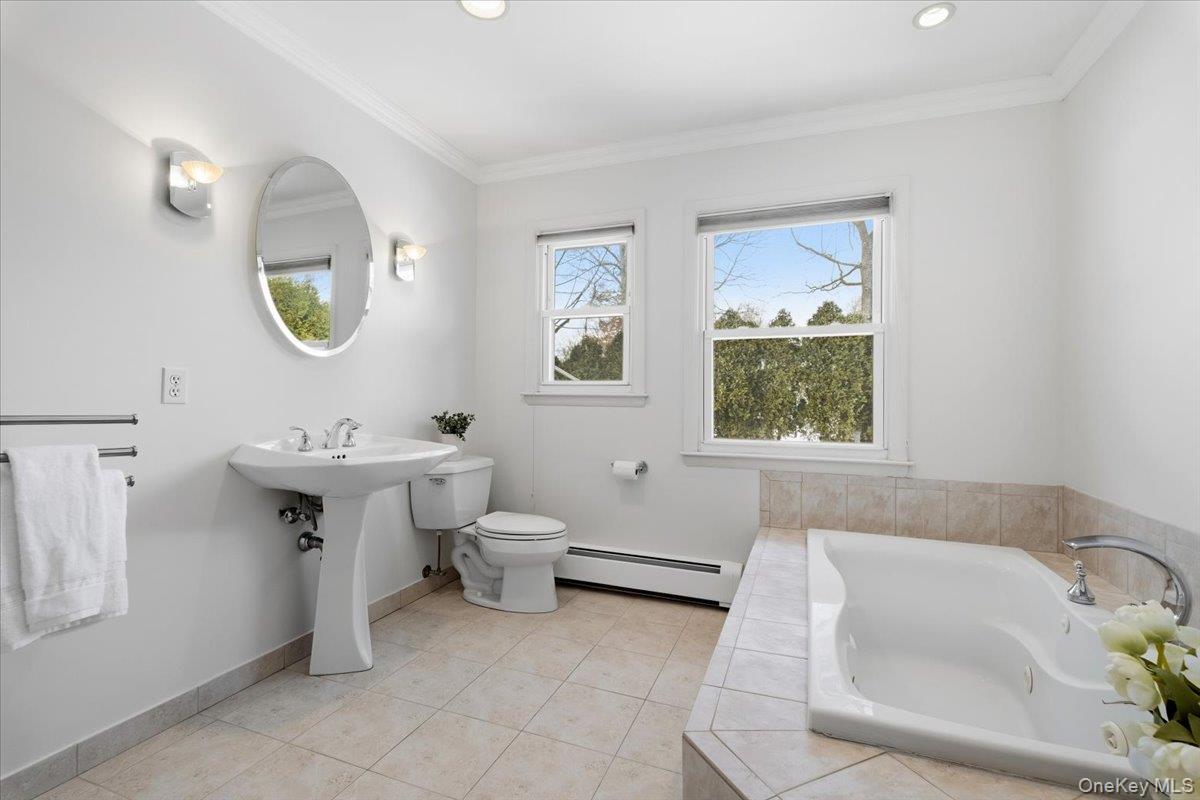 #15 photo, 10 Dellwood Road, White Plains , NY 10605