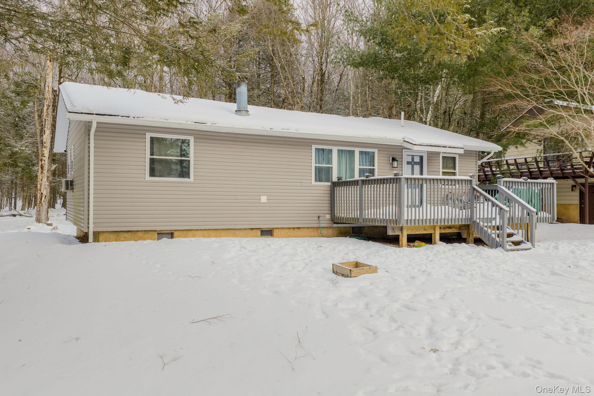 #19 photo, 4 Ray Lane, Loch Sheldrake , NY 12733