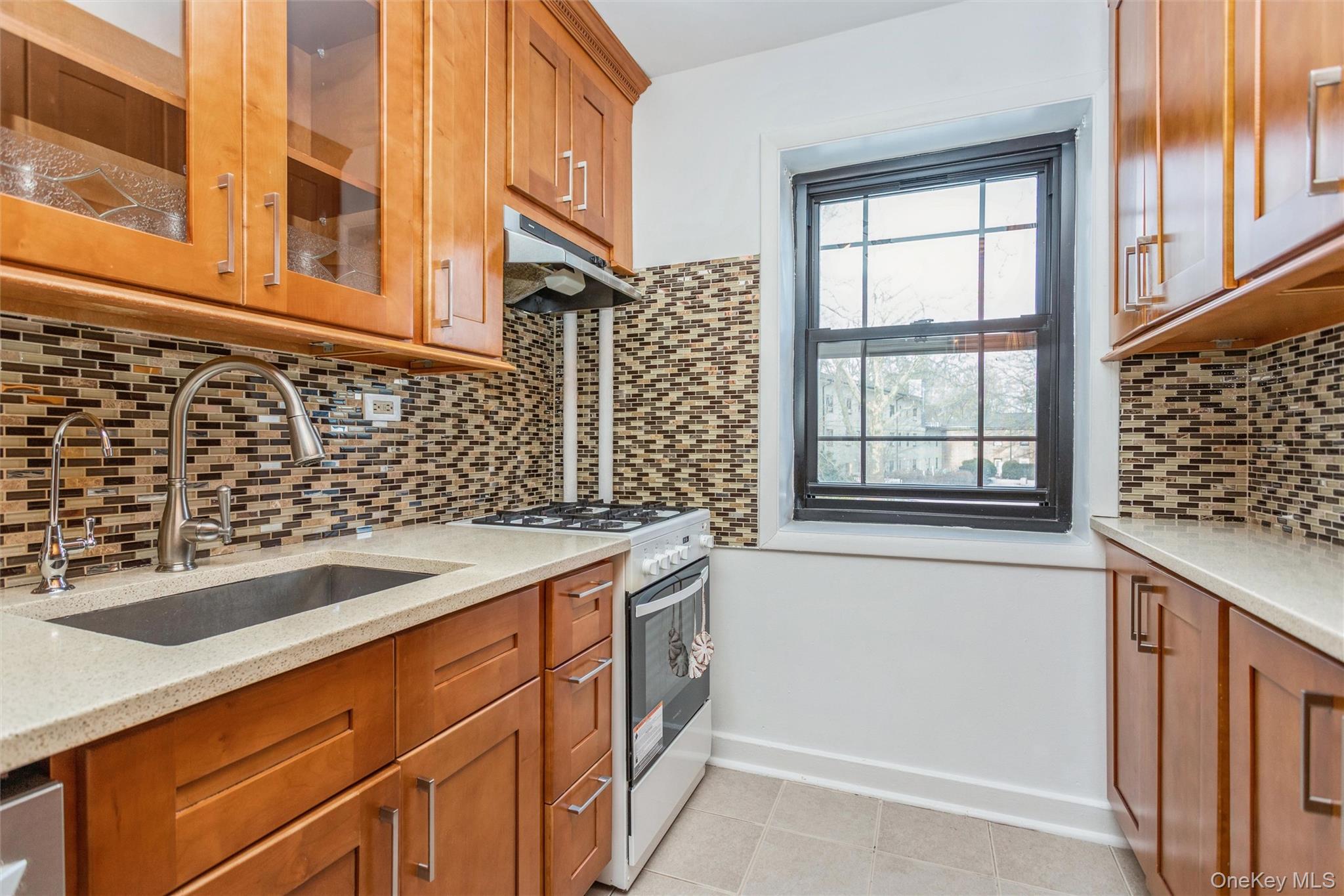 #11 photo, 25 Manchester Road, Eastchester , NY 10709