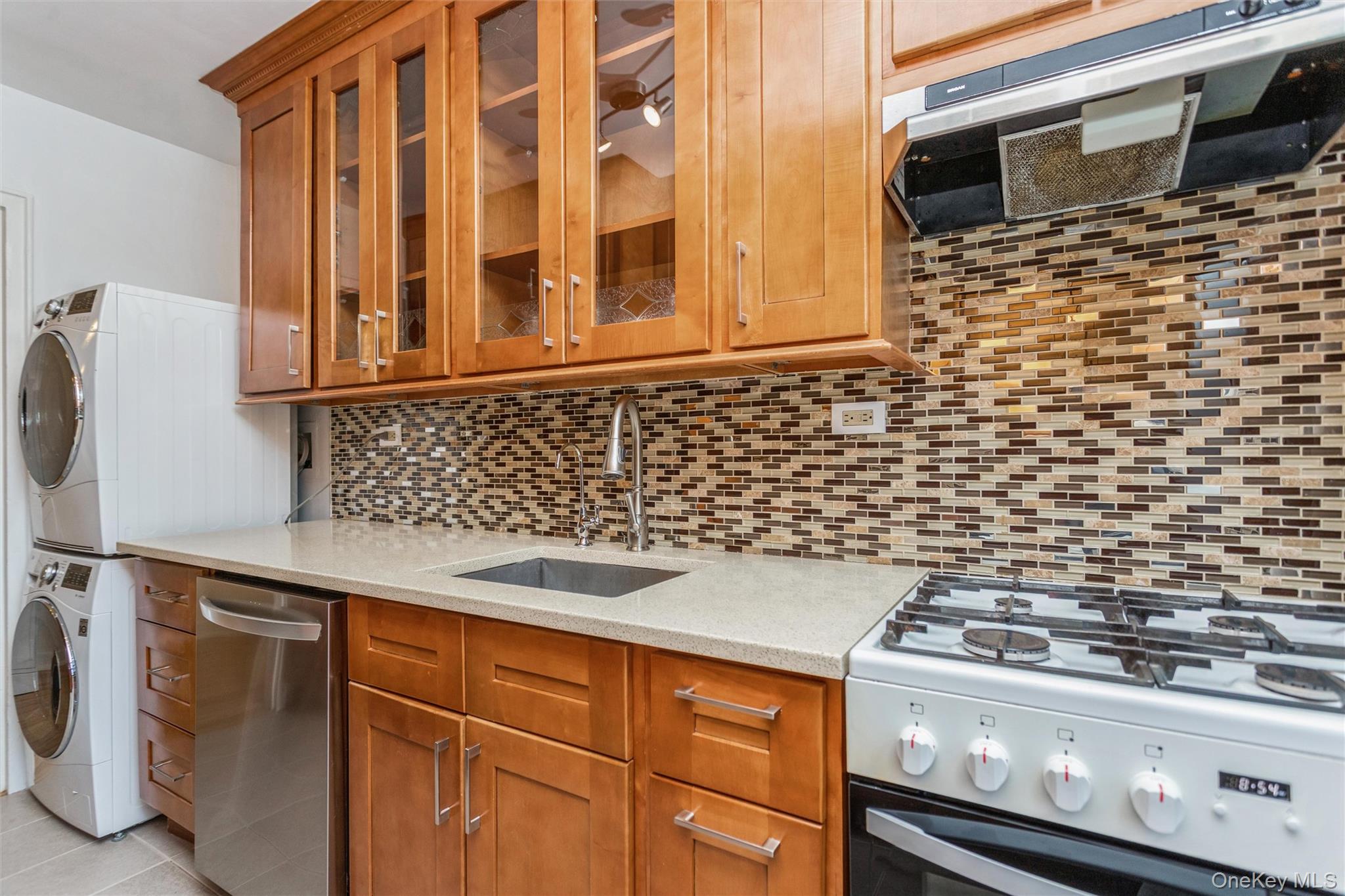 #12 photo, 25 Manchester Road, Eastchester , NY 10709