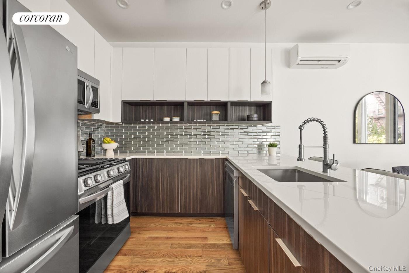 #1 photo, 247 Mount Hope Place, ब्रोंक्स Bronx , NY 10457