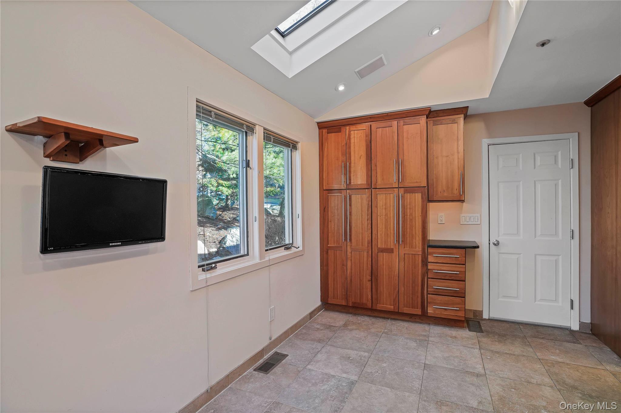 #6 photo, 208 Boulder Ridge Road, Scarsdale , NY 10583