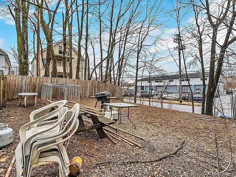 #17 photo, 16 Park Place, Poughkeepsie , NY 12601