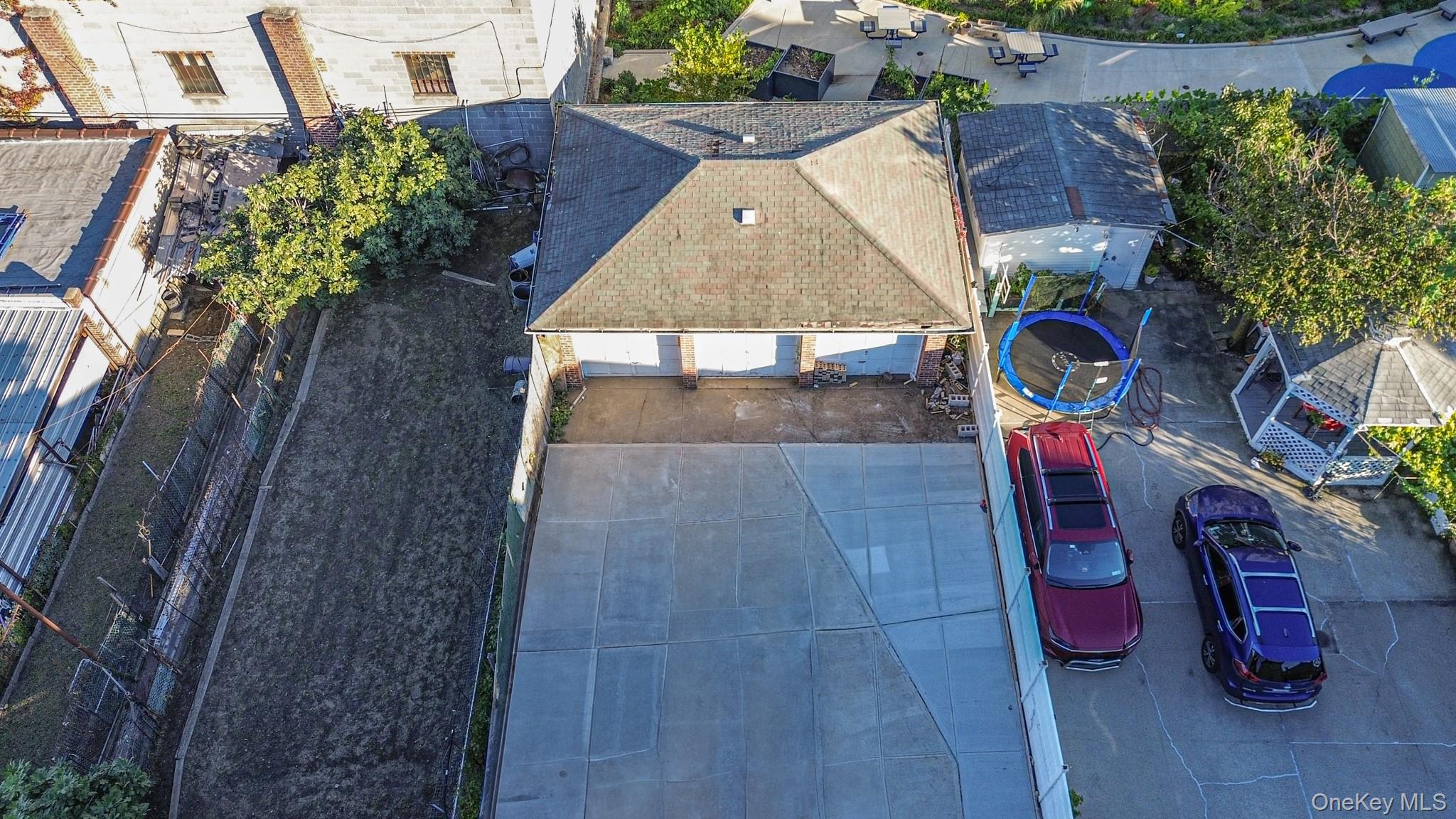 #18 photo, 4518 Richardson Avenue, Bronx , NY 10470