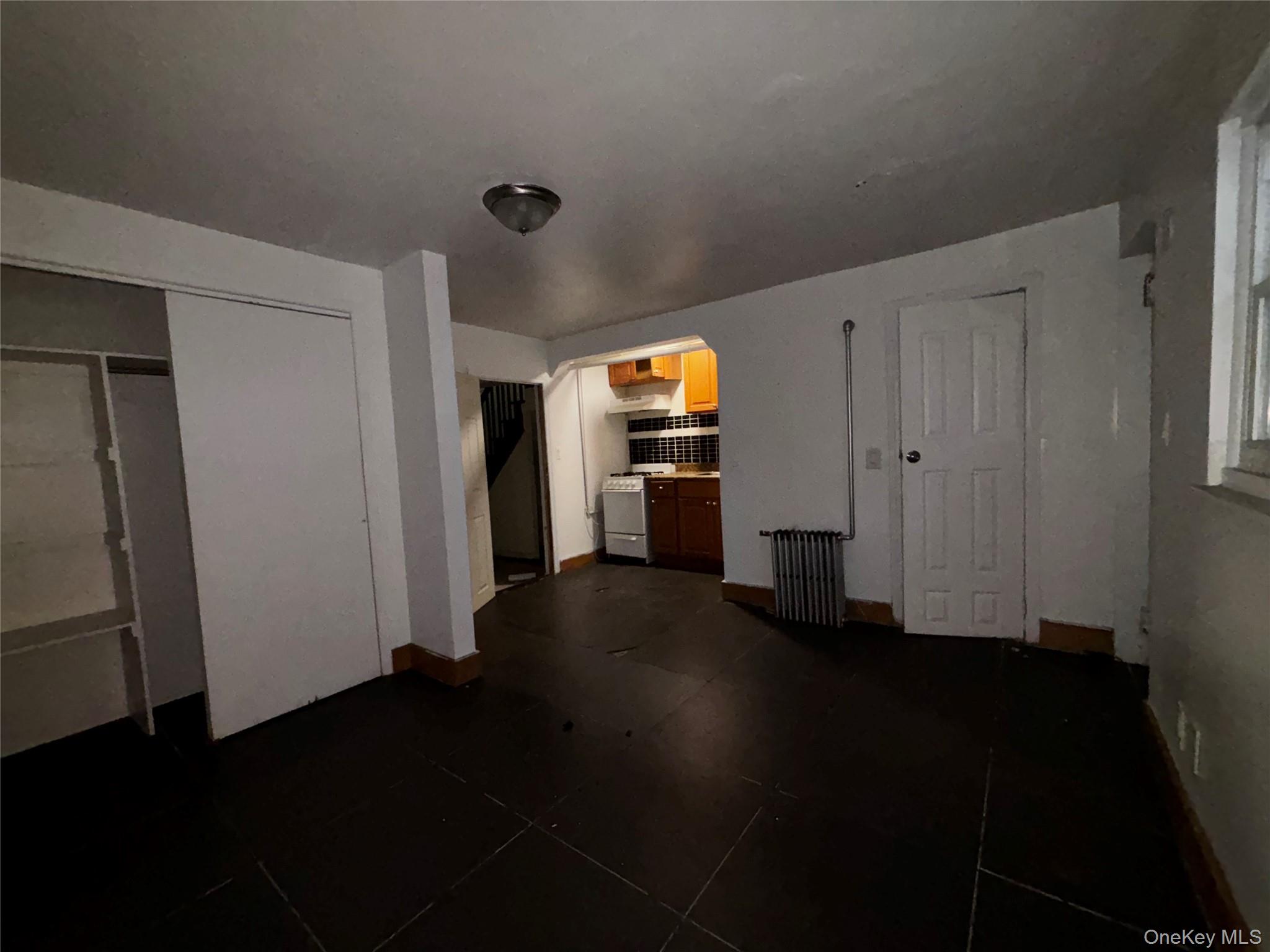 #9 photo, 118 Van Cortlandt Avenue, Bronx , NY 10463