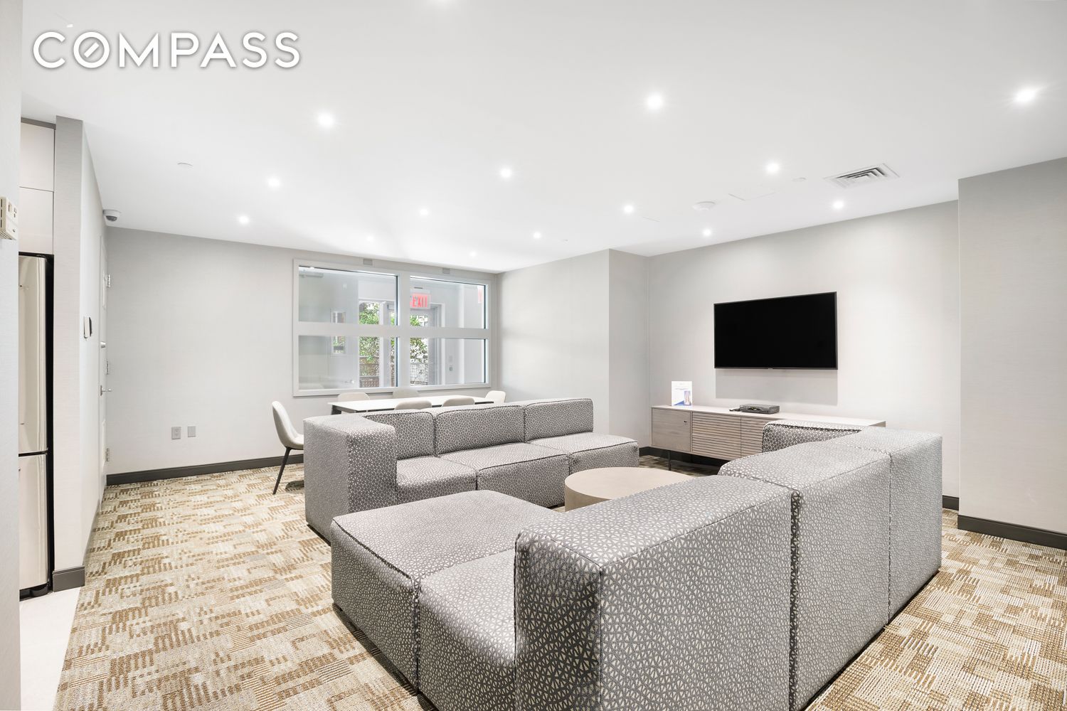 #17 photo, 100 Jay Street, Бруклин ‖ Dumbo , NY 11201