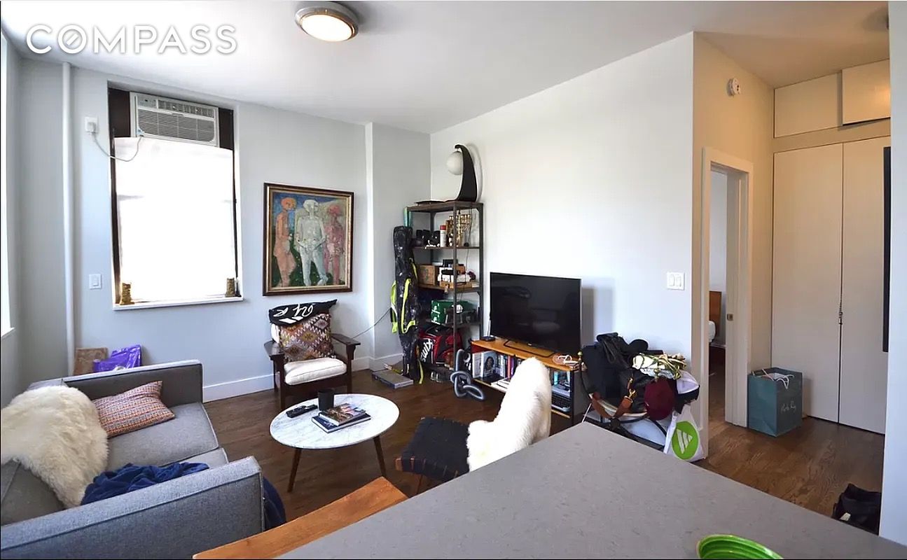 #4 photo, 384 Court Street, Carroll Gardens , NY 11231