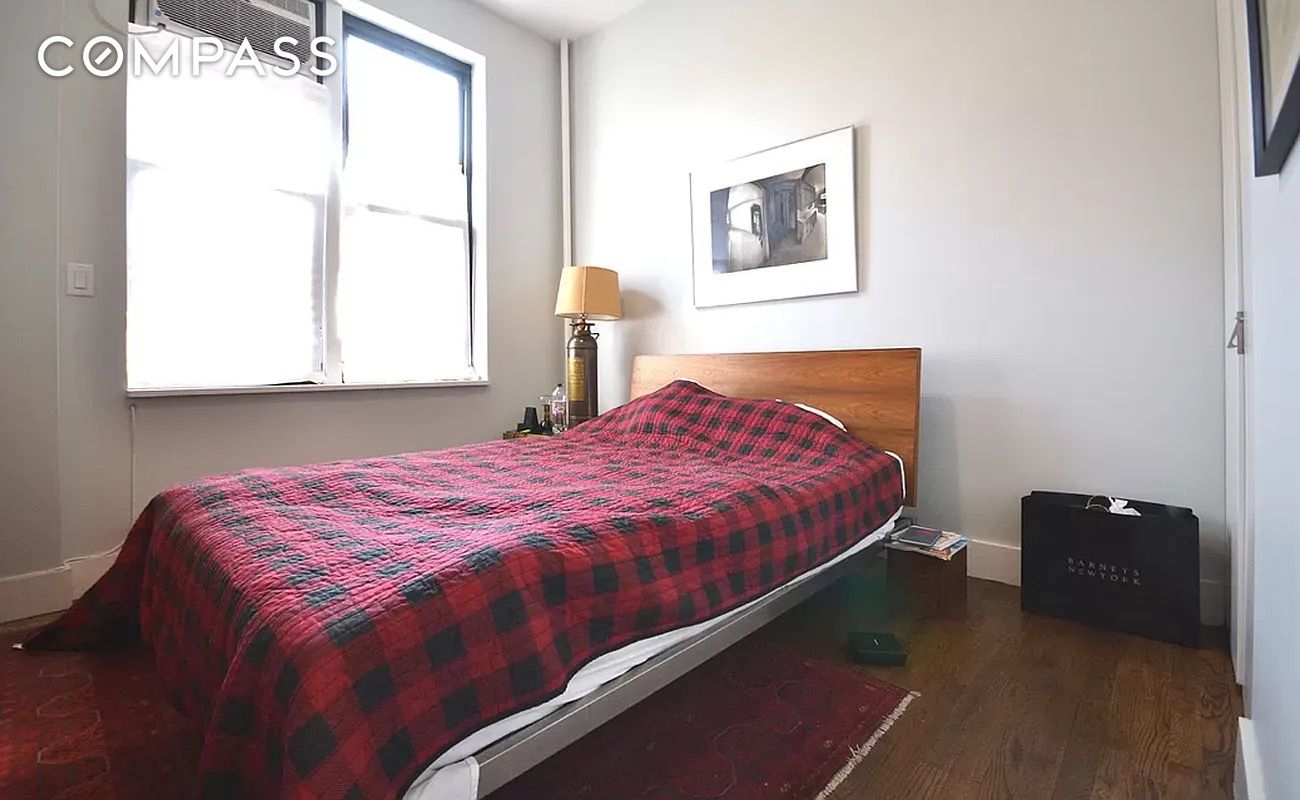 #5 photo, 384 Court Street, Carroll Gardens , NY 11231