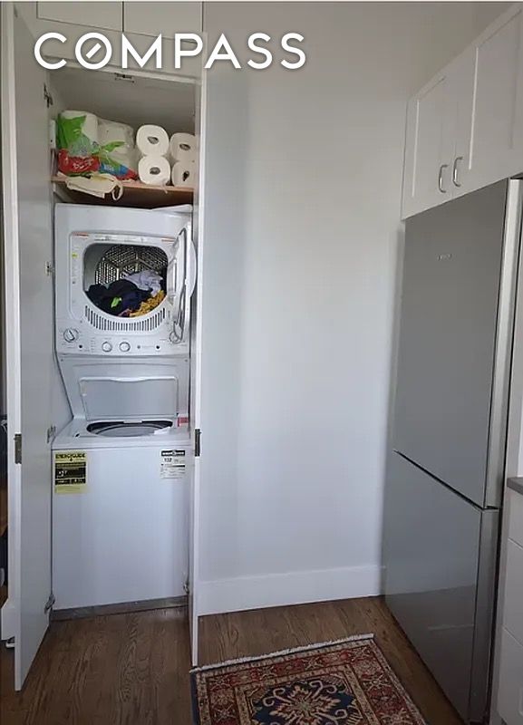 #6 photo, 384 Court Street, Carroll Gardens , NY 11231