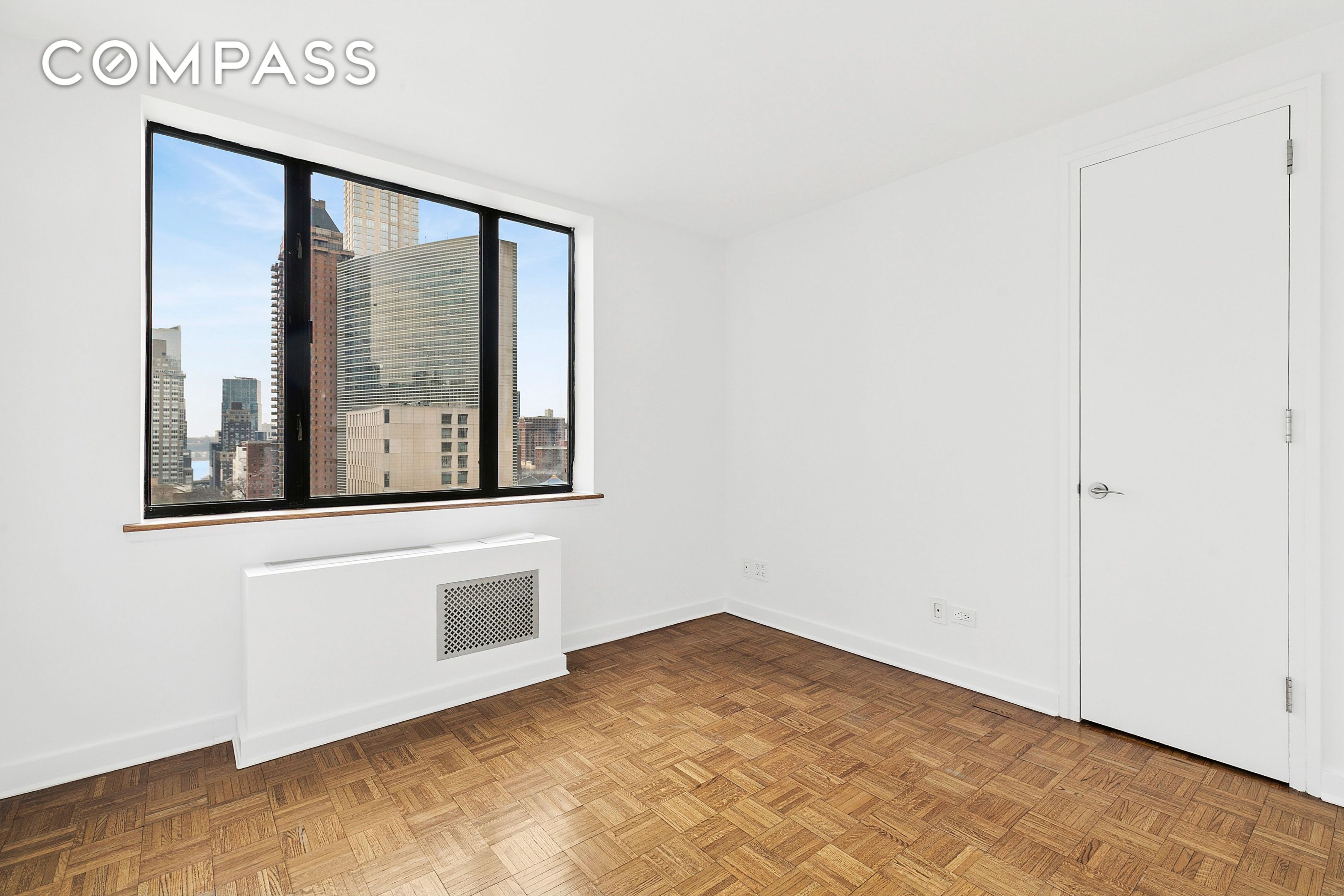 #7 photo, 30 W 61st Street, Upper West Side , NY 10023