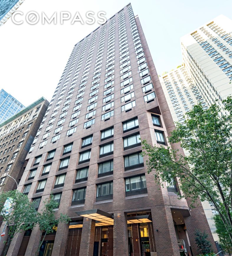 #8 photo, 30 W 61st Street, Upper West Side , NY 10023