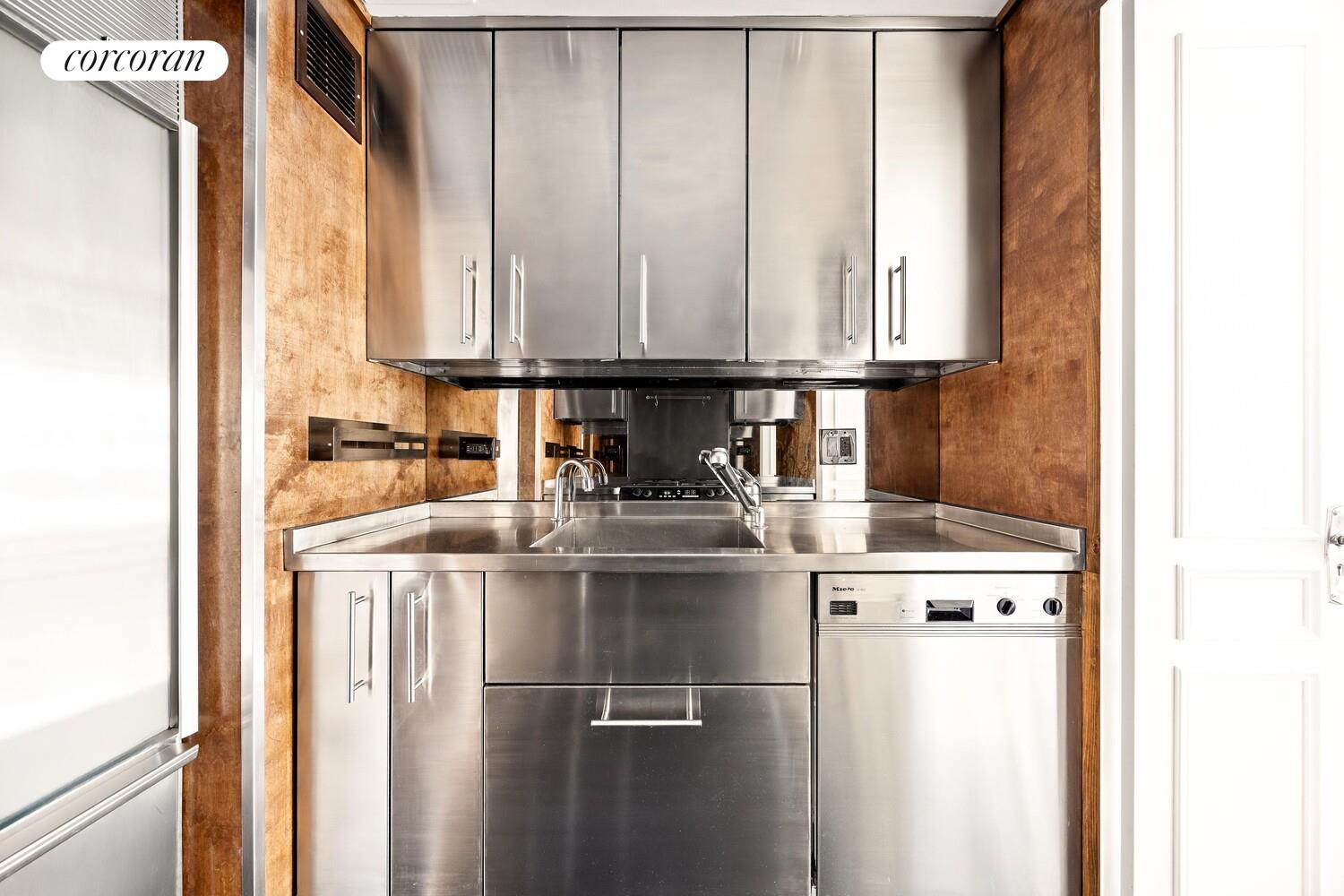 #10 photo, 40 E 61ST Street, Lenox Hill , NY 10065