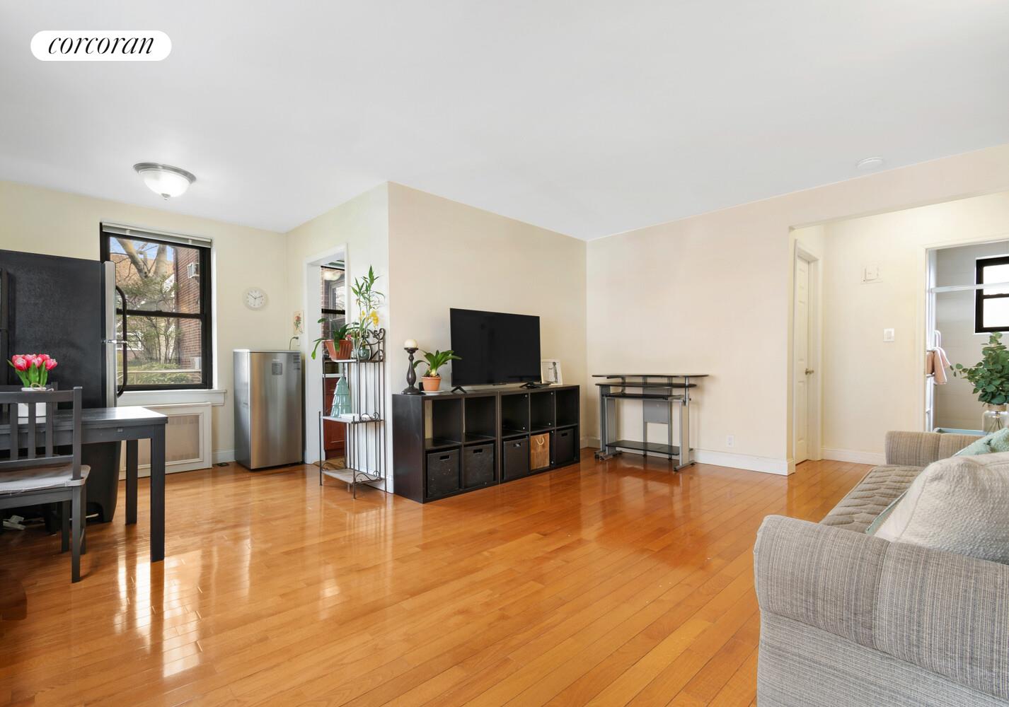 #5 photo, 36-07 171ST Street, फ्लशिंग Flushing , NY 11358