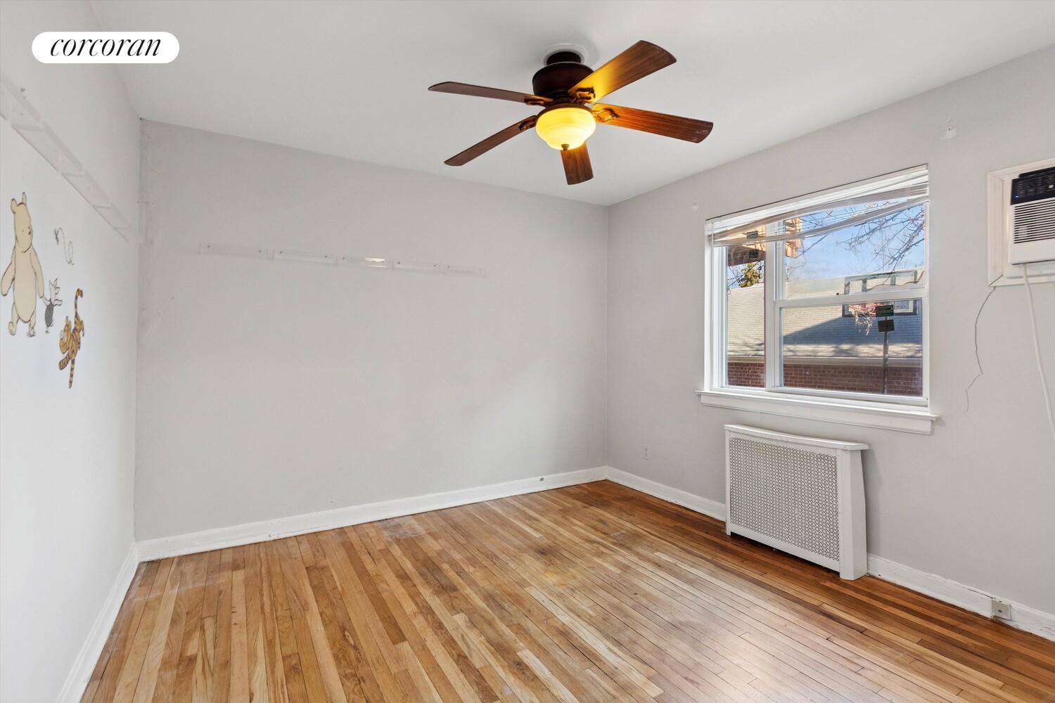 #4 photo, 255-02 73RD Avenue, 皇后区 Glen Oaks , NY 11004