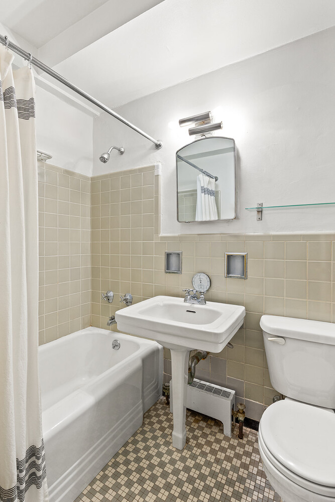 #5 photo, 235 ADAMS Street, Downtown Brooklyn , NY 11201